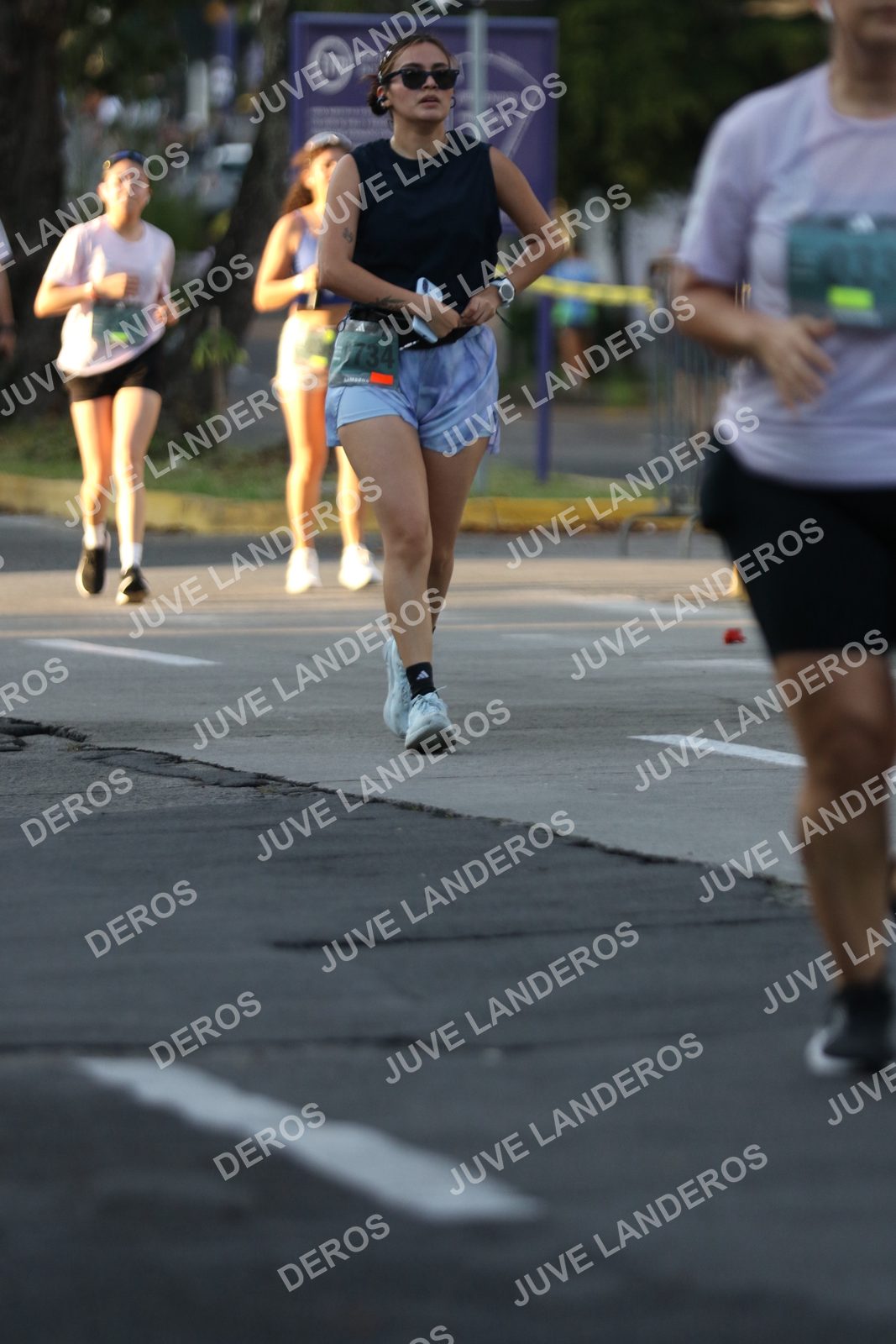 Foto de ADIDAS SPLITS GUADALAJARA 15K / 30K en Av. San Ignacio esquina Av. Ignacio L. Vallarta, Zapopan a las 07:21 · dorsal 734
