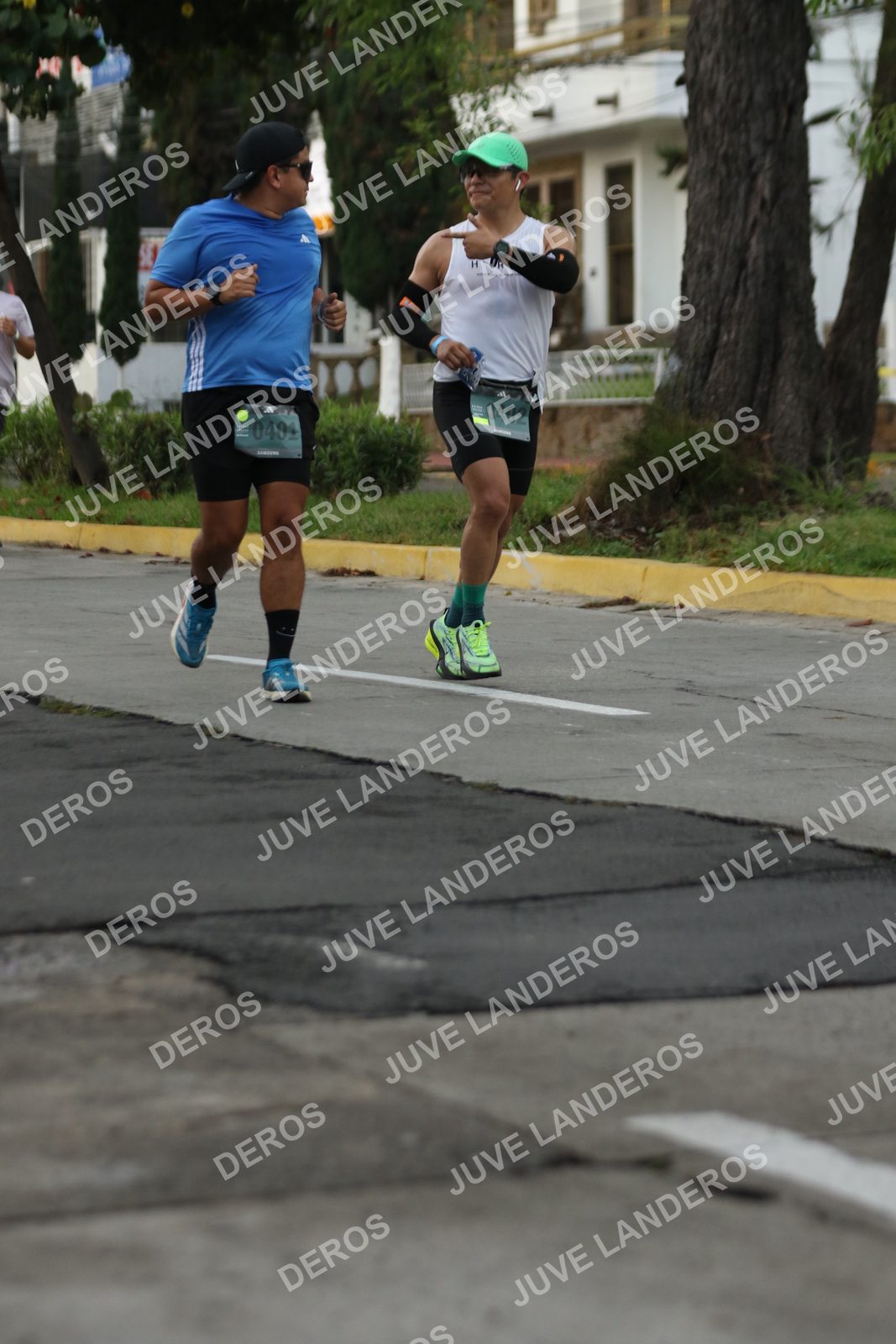Foto de ADIDAS SPLITS GUADALAJARA 15K / 30K en Av. San Ignacio esquina Av. Ignacio L. Vallarta, Zapopan a las 06:59 · dorsal 402, 401