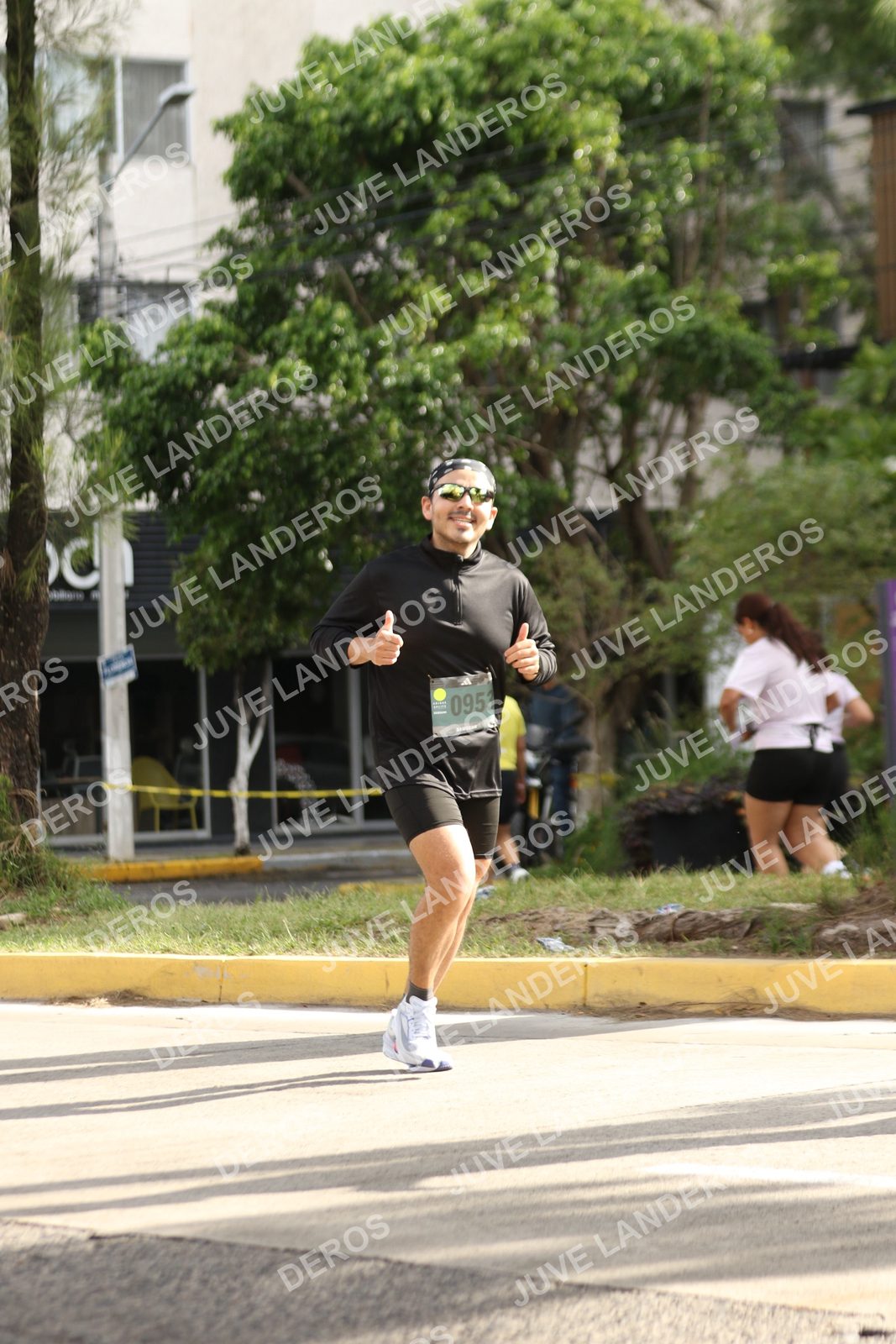 Foto de ADIDAS SPLITS GUADALAJARA 15K / 30K en Av. San Ignacio esquina Av. Ignacio L. Vallarta, Zapopan a las 09:07 · dorsal 953