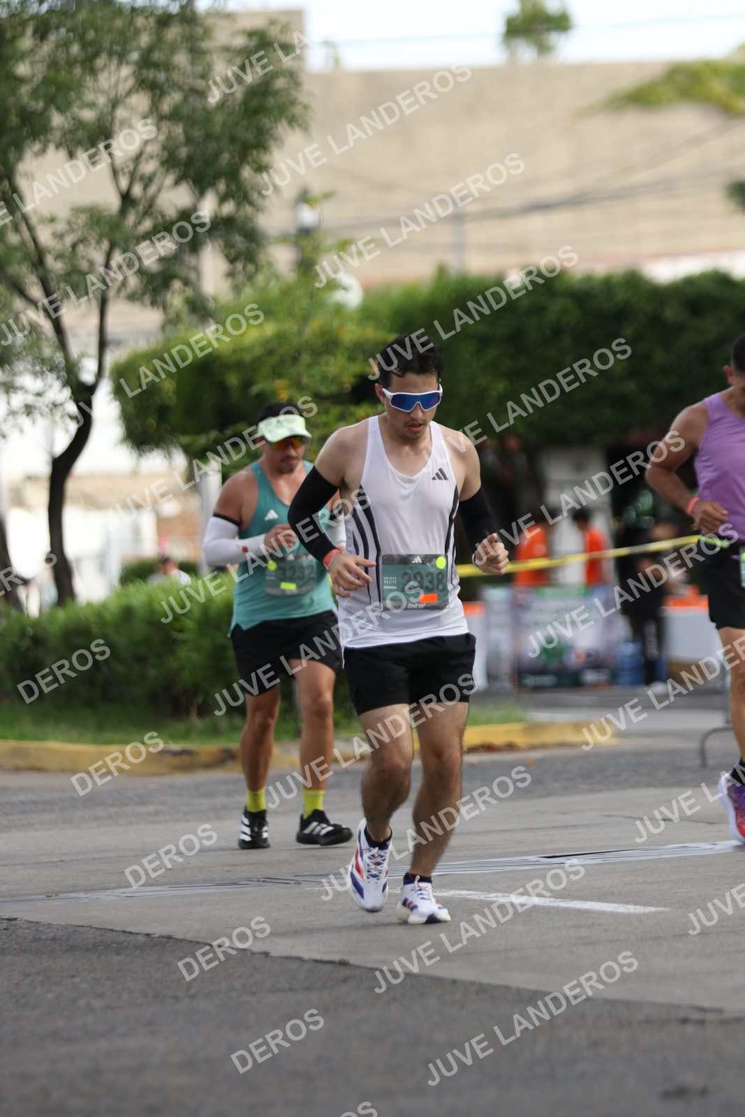 Foto de ADIDAS SPLITS GUADALAJARA 15K / 30K en Av. San Ignacio esquina Av. Ignacio L. Vallarta, Zapopan a las 09:01 · dorsal 2938, 3232