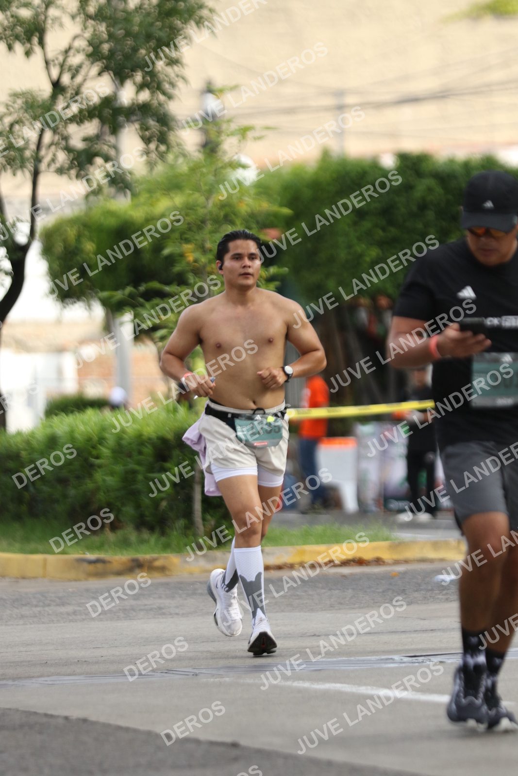 Foto de ADIDAS SPLITS GUADALAJARA 15K / 30K en Av. San Ignacio esquina Av. Ignacio L. Vallarta, Zapopan a las 09:02 · dorsal 1235, 30