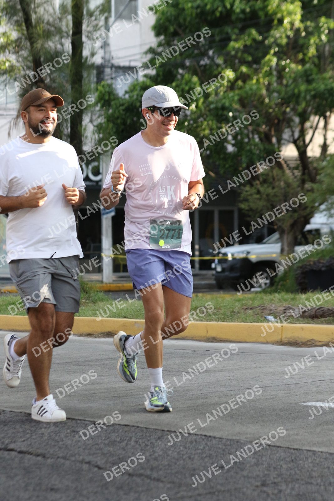 Foto de ADIDAS SPLITS GUADALAJARA 15K / 30K en Av. San Ignacio esquina Av. Ignacio L. Vallarta, Zapopan a las 08:41 · dorsal 2771, 15, 30