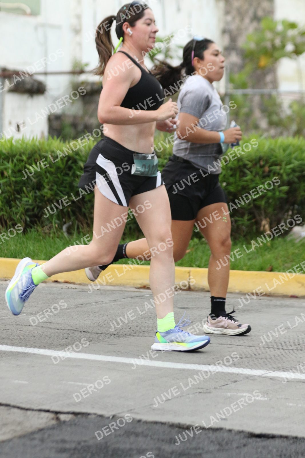 Foto de ADIDAS SPLITS GUADALAJARA 15K / 30K en Av. San Ignacio esquina Av. Ignacio L. Vallarta, Zapopan a las 06:56 · dorsal 2112