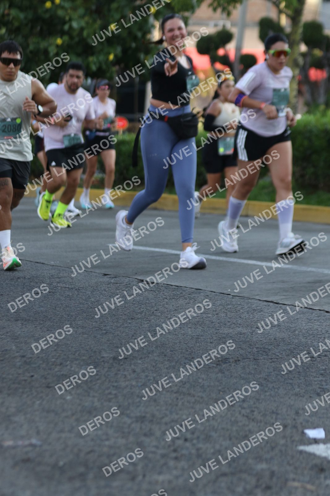 Foto de ADIDAS SPLITS GUADALAJARA 15K / 30K en Av. San Ignacio esquina Av. Ignacio L. Vallarta, Zapopan a las 07:37 · dorsal 2080