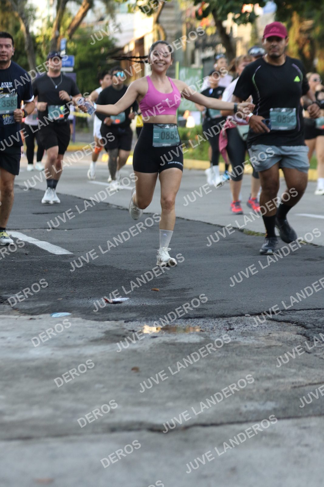 Foto de ADIDAS SPLITS GUADALAJARA 15K / 30K en Av. San Ignacio esquina Av. Ignacio L. Vallarta, Zapopan a las 07:15 · dorsal 3583
