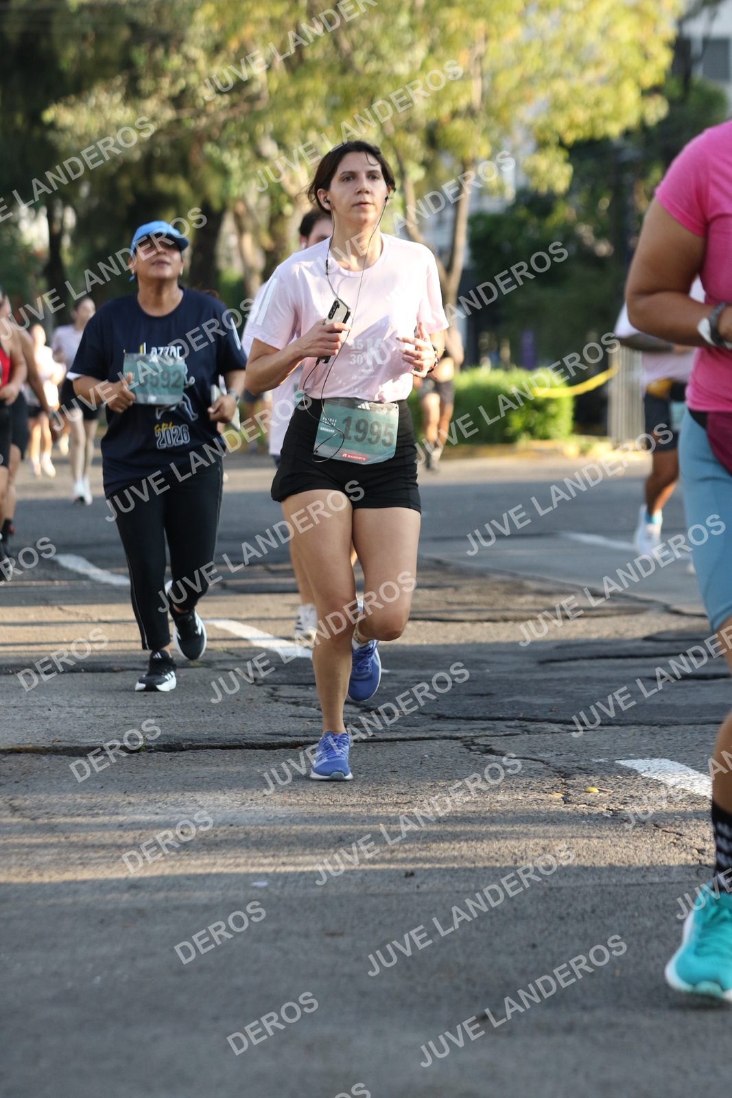 Foto de ADIDAS SPLITS GUADALAJARA 15K / 30K en Av. San Ignacio esquina Av. Ignacio L. Vallarta, Zapopan a las 07:54 · dorsal 30