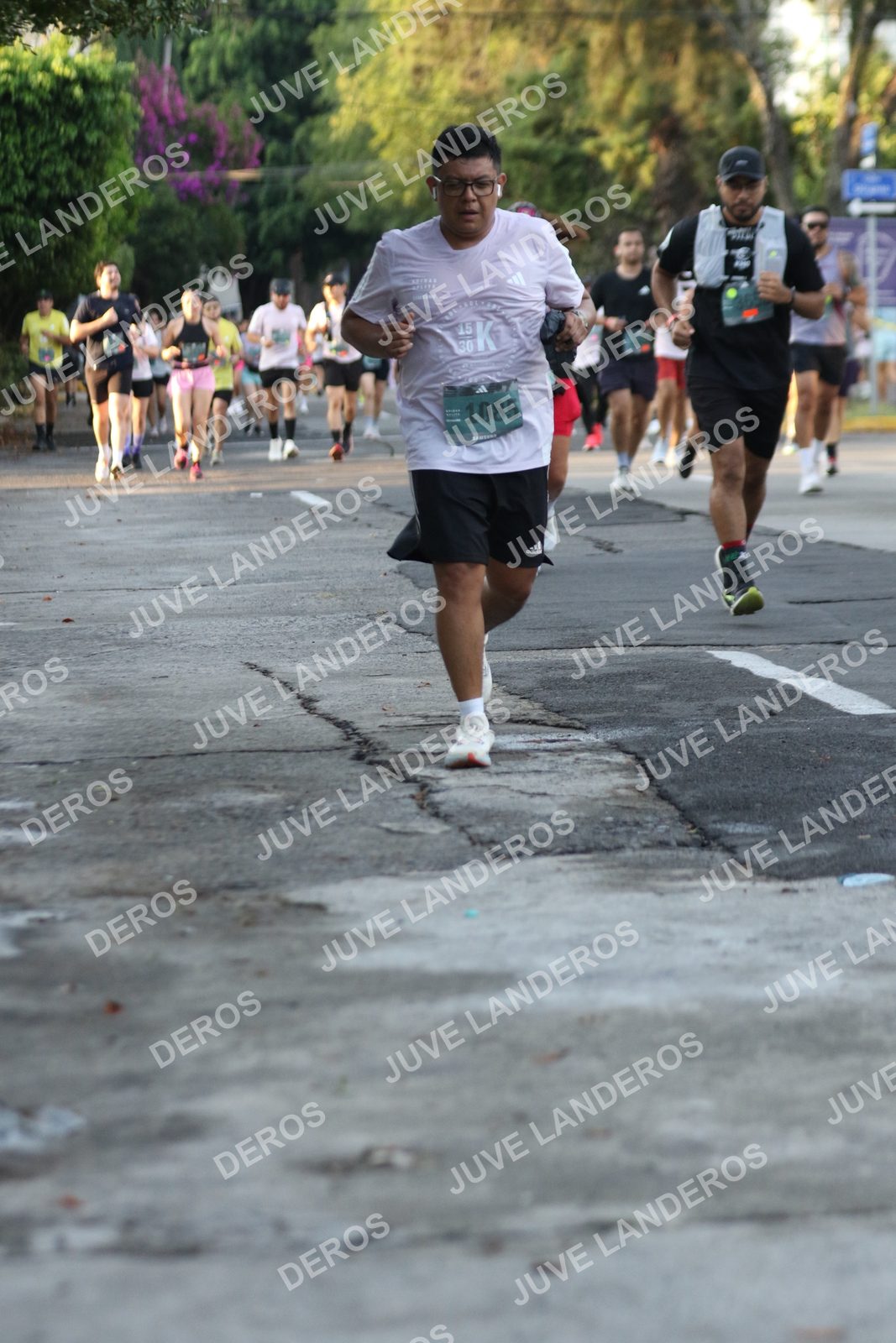 Foto de ADIDAS SPLITS GUADALAJARA 15K / 30K en Av. San Ignacio esquina Av. Ignacio L. Vallarta, Zapopan a las 07:16 · dorsal 1085, 15