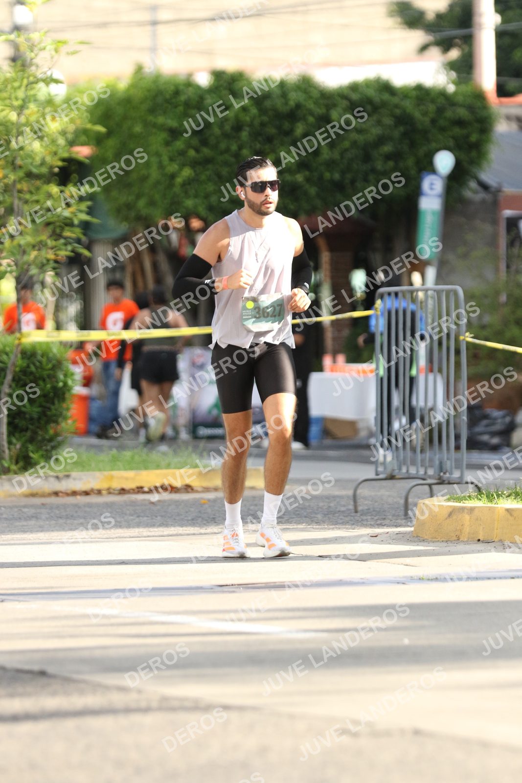 Foto de ADIDAS SPLITS GUADALAJARA 15K / 30K en Av. San Ignacio esquina Av. Ignacio L. Vallarta, Zapopan a las 08:52 · dorsal 3627