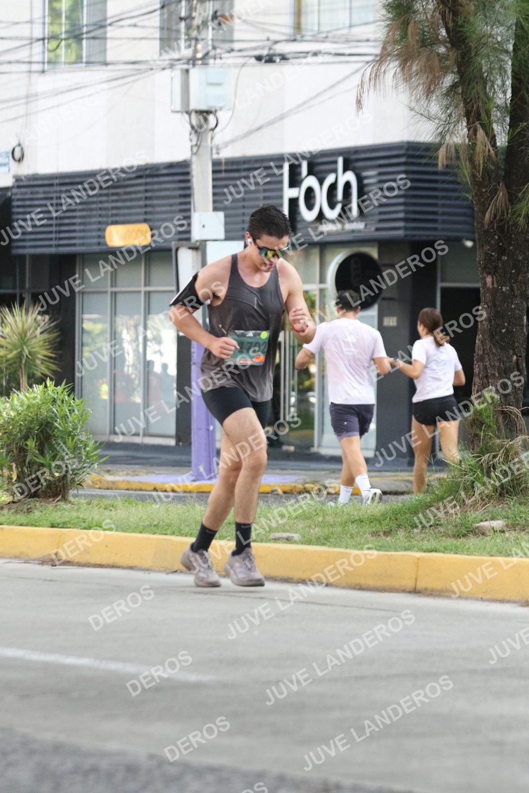 Foto de ADIDAS SPLITS GUADALAJARA 15K / 30K en Av. San Ignacio esquina Av. Ignacio L. Vallarta, Zapopan a las 08:42 · dorsal 1702