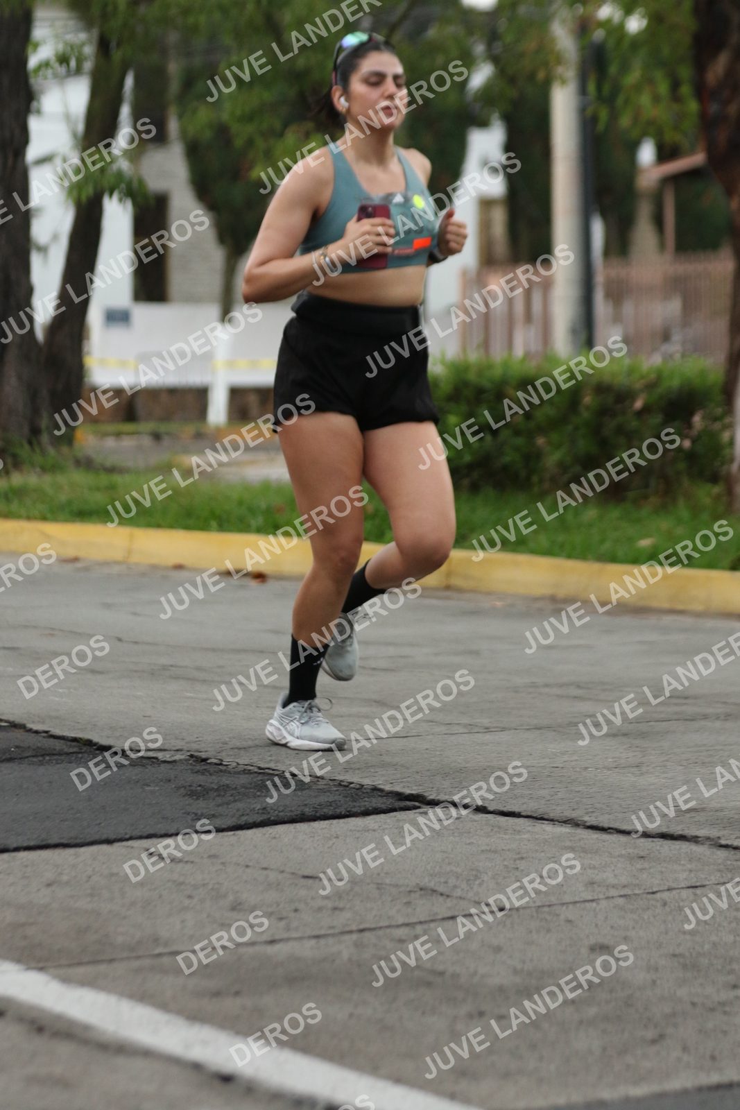 Foto de ADIDAS SPLITS GUADALAJARA 15K / 30K en Av. San Ignacio esquina Av. Ignacio L. Vallarta, Zapopan a las 06:57 · dorsal 683