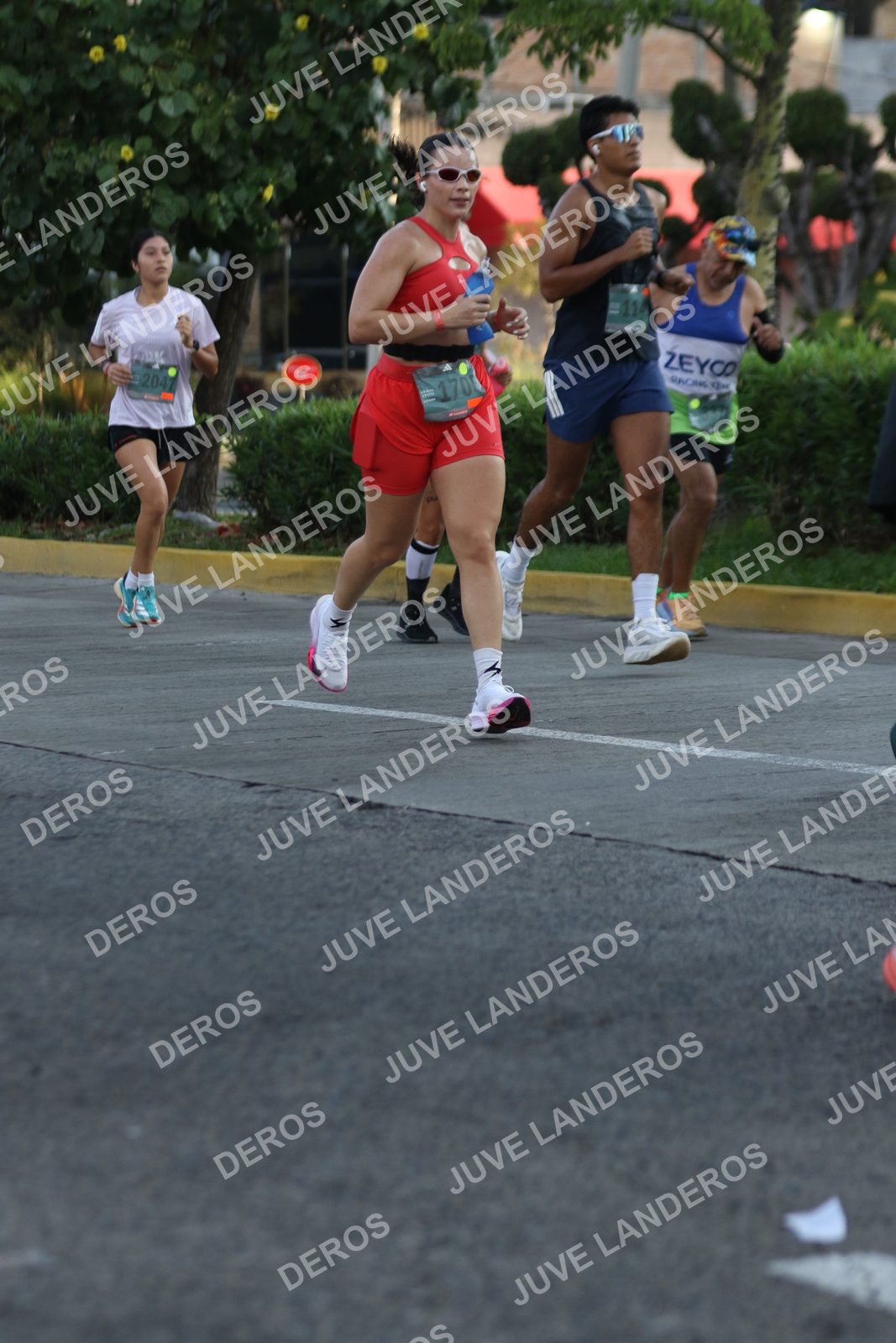 Foto de ADIDAS SPLITS GUADALAJARA 15K / 30K en Av. San Ignacio esquina Av. Ignacio L. Vallarta, Zapopan a las 07:33 · dorsal 114, 2047