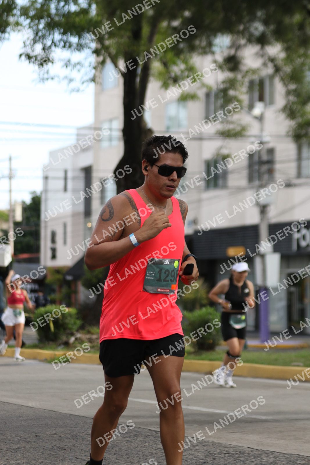 Foto de ADIDAS SPLITS GUADALAJARA 15K / 30K en Av. San Ignacio esquina Av. Ignacio L. Vallarta, Zapopan a las 09:03 · dorsal 129