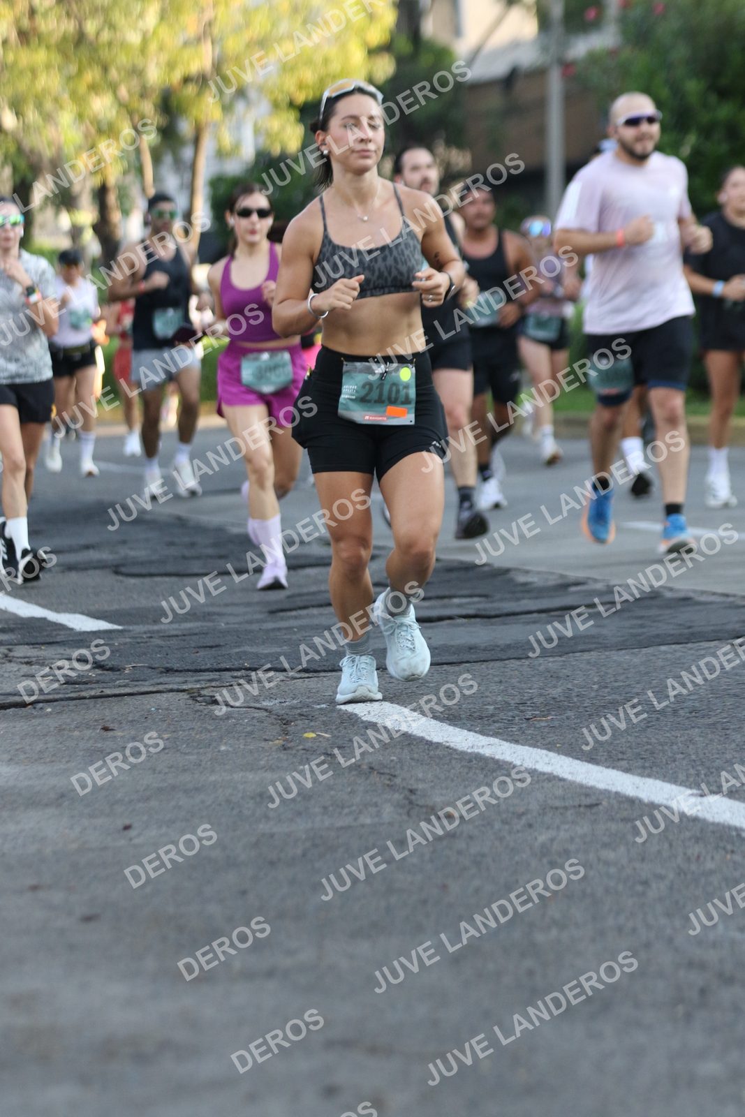 Foto de ADIDAS SPLITS GUADALAJARA 15K / 30K en Av. San Ignacio esquina Av. Ignacio L. Vallarta, Zapopan a las 07:34 · dorsal 2101