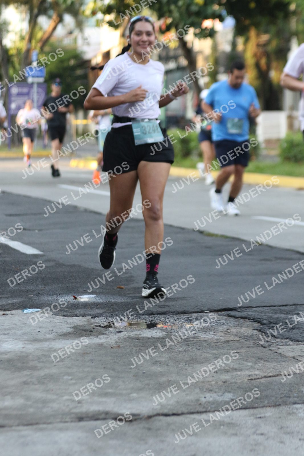 Foto de ADIDAS SPLITS GUADALAJARA 15K / 30K en Av. San Ignacio esquina Av. Ignacio L. Vallarta, Zapopan a las 07:14 · dorsal 3241
