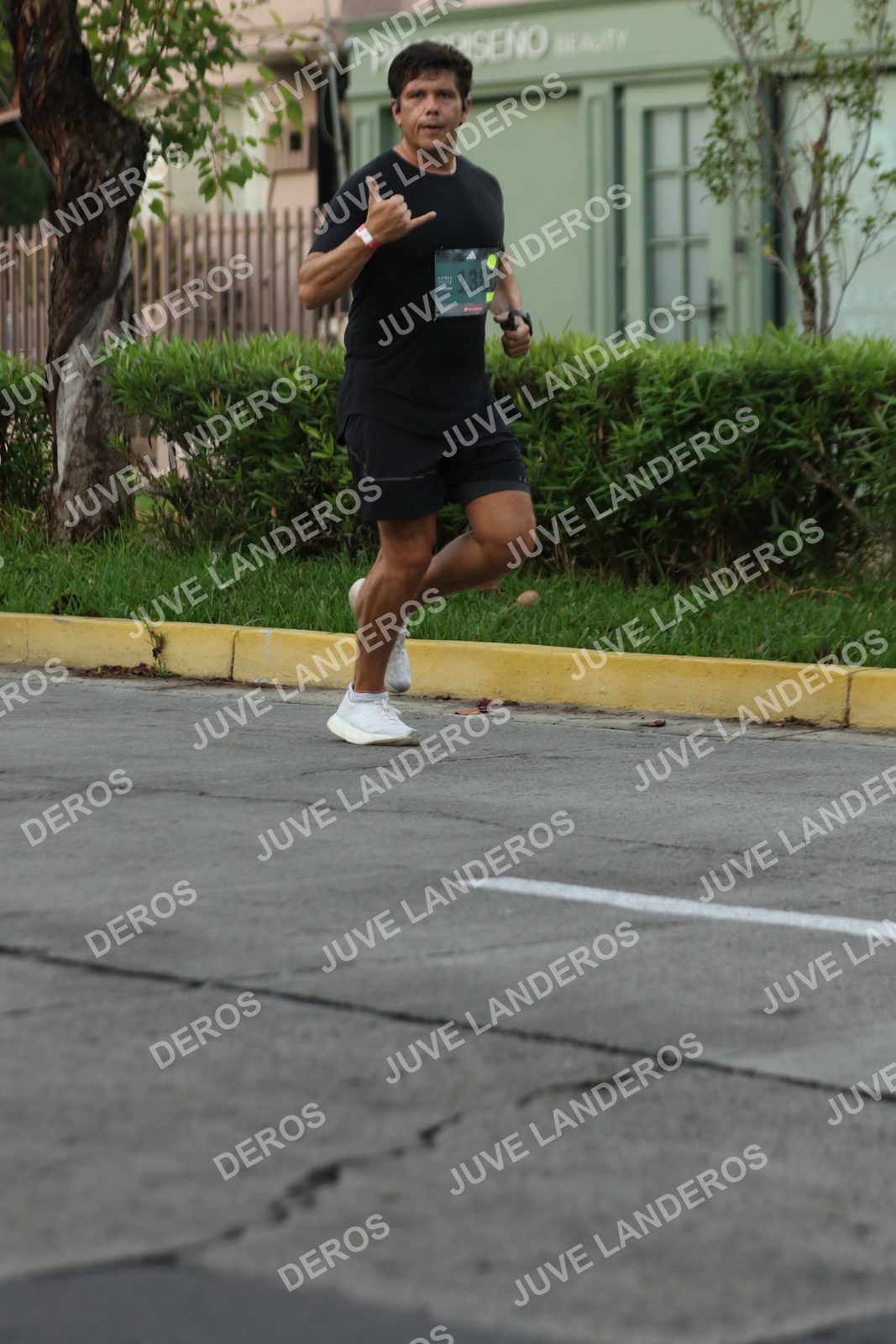 Foto de ADIDAS SPLITS GUADALAJARA 15K / 30K en Av. San Ignacio esquina Av. Ignacio L. Vallarta, Zapopan a las 07:03 · dorsal 1380
