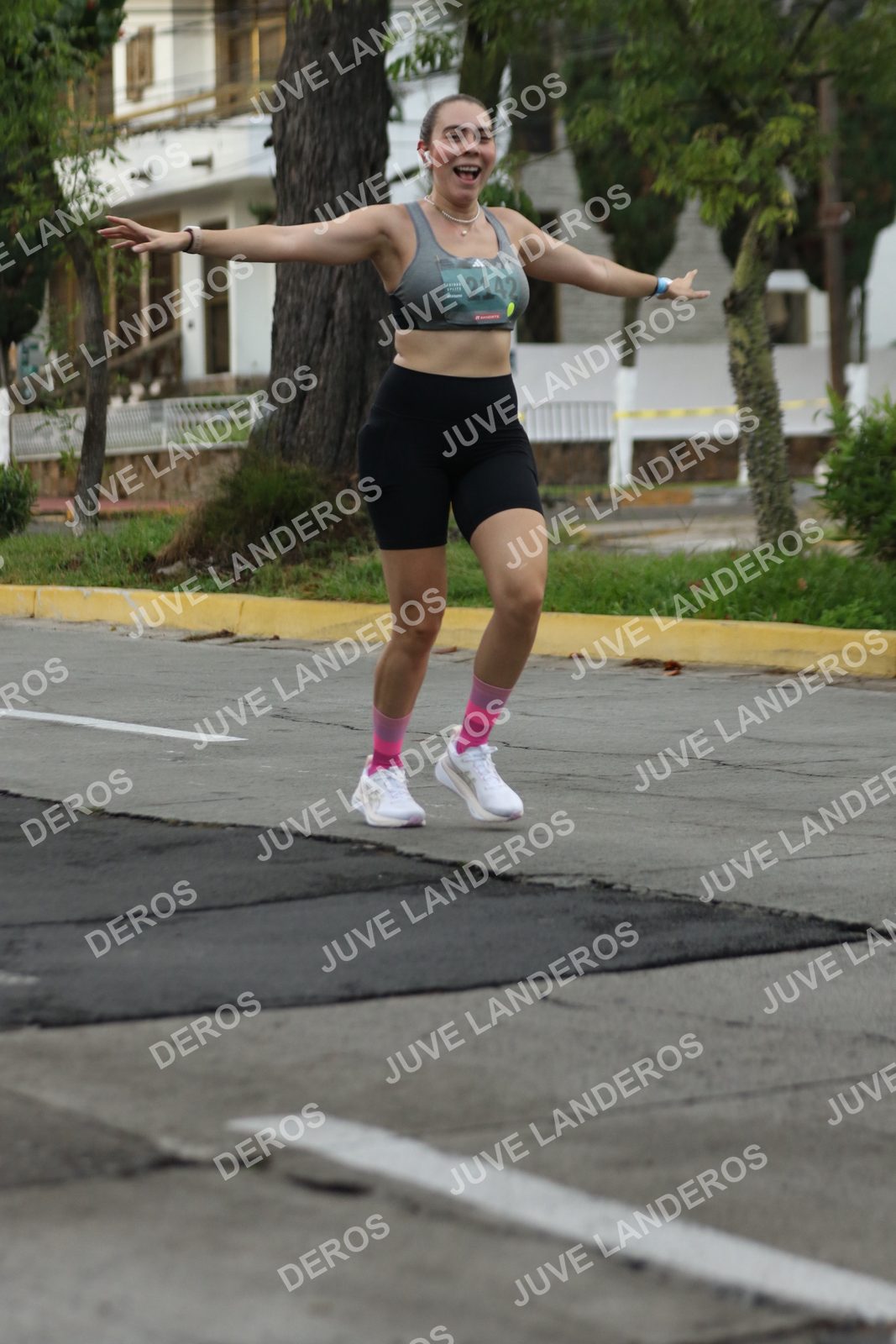 Foto de ADIDAS SPLITS GUADALAJARA 15K / 30K en Av. San Ignacio esquina Av. Ignacio L. Vallarta, Zapopan a las 07:00 · dorsal 2142