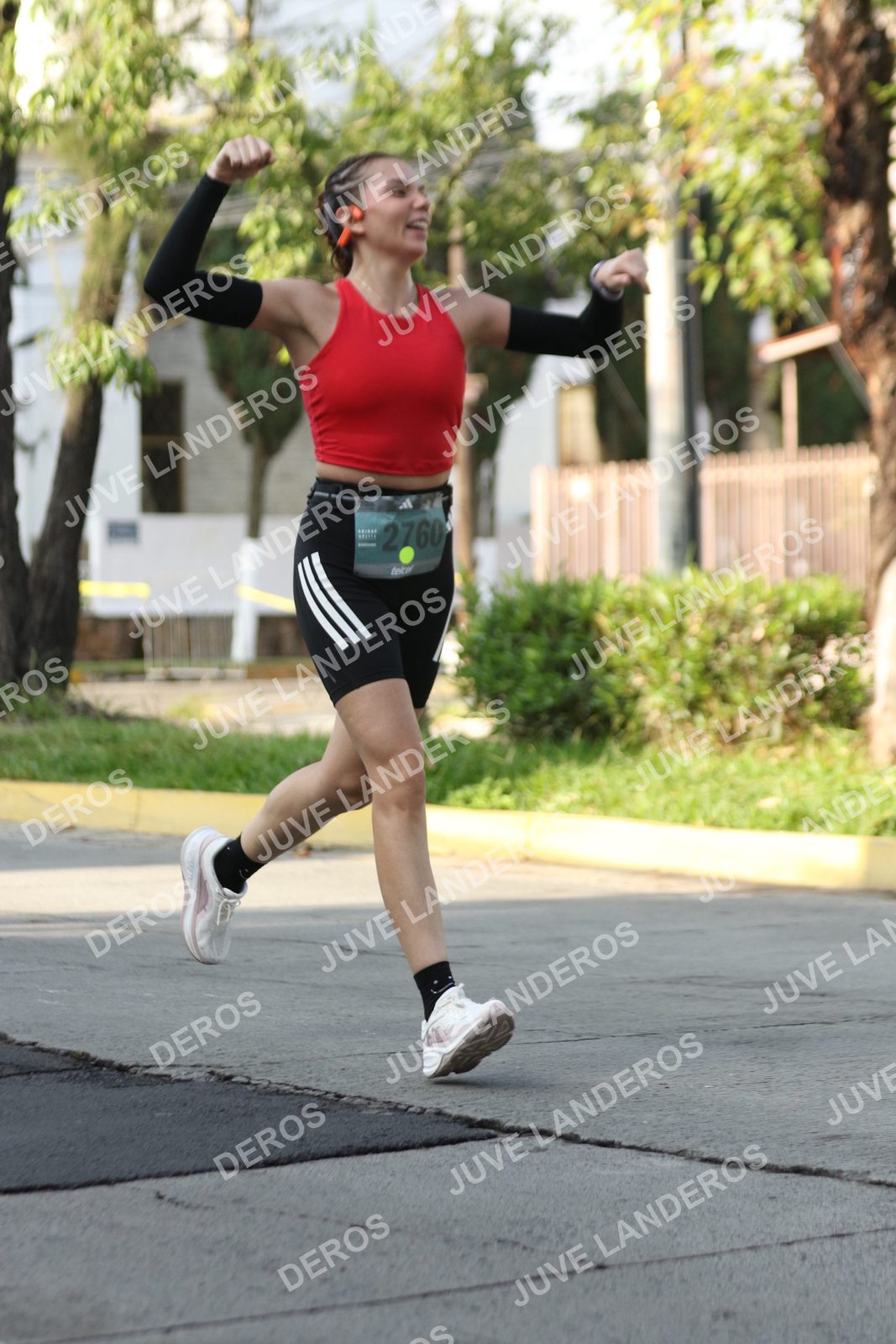 Foto de ADIDAS SPLITS GUADALAJARA 15K / 30K en Av. San Ignacio esquina Av. Ignacio L. Vallarta, Zapopan a las 08:27 · dorsal 2760