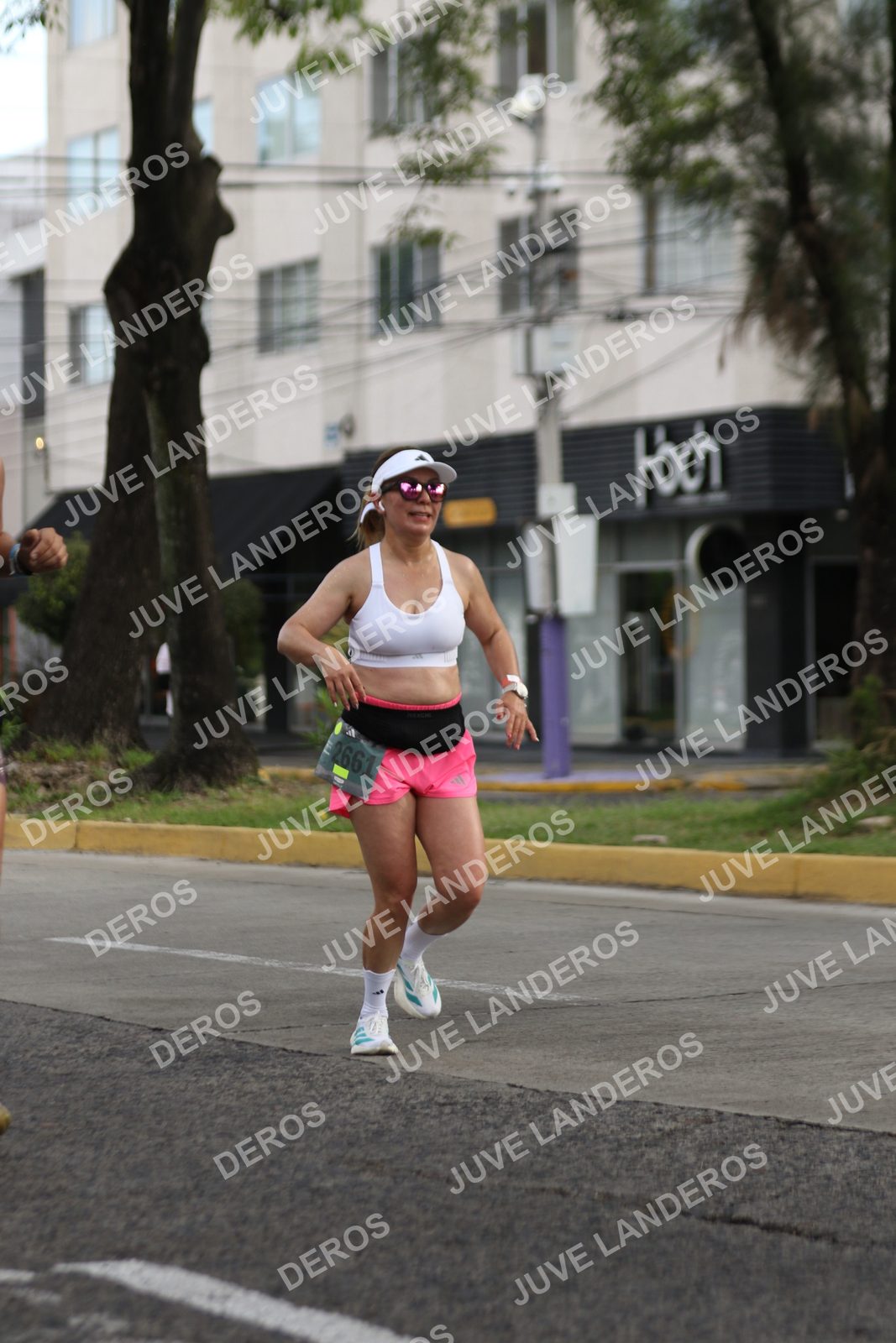 Foto de ADIDAS SPLITS GUADALAJARA 15K / 30K en Av. San Ignacio esquina Av. Ignacio L. Vallarta, Zapopan a las 09:05 · dorsal 2661