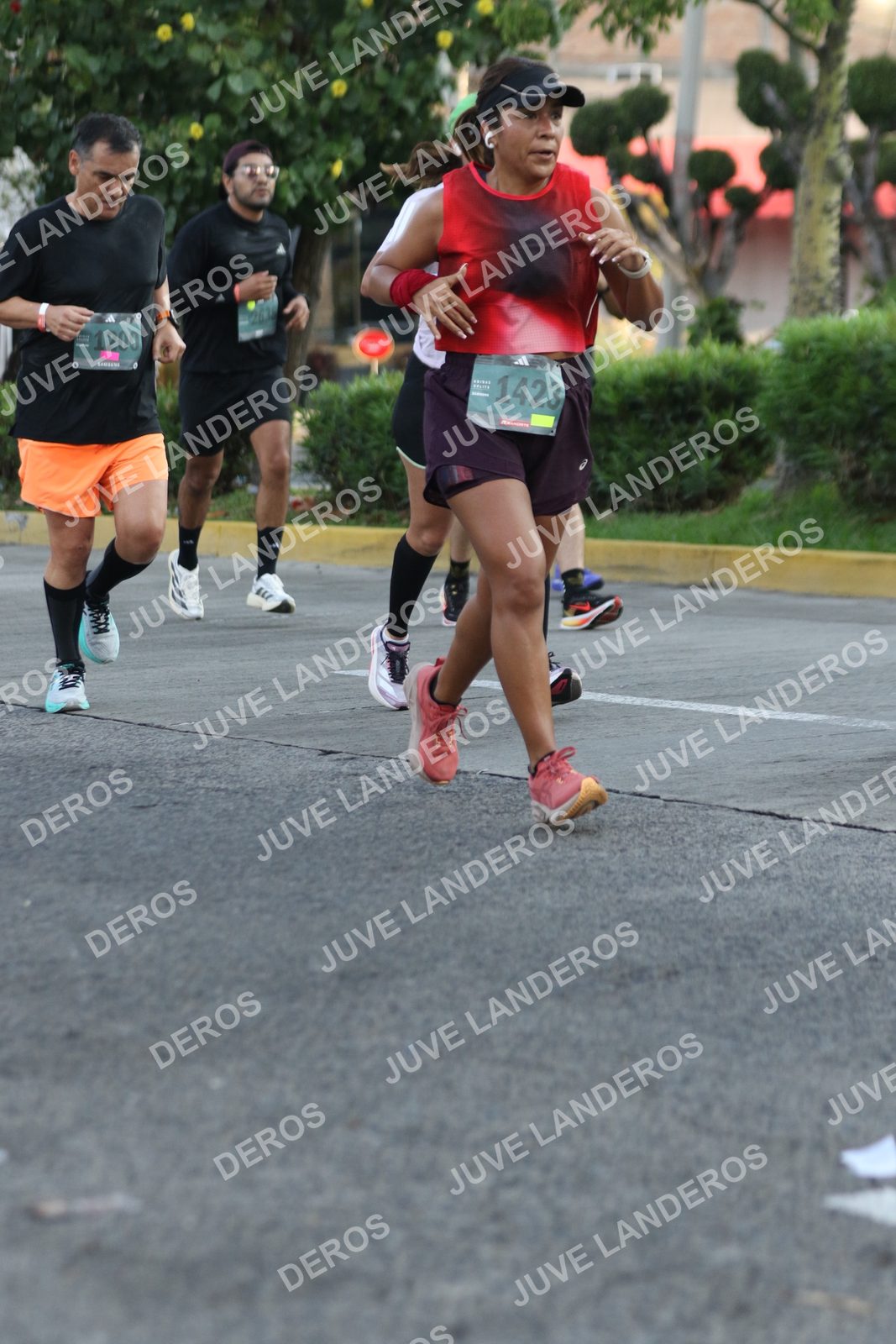 Foto de ADIDAS SPLITS GUADALAJARA 15K / 30K en Av. San Ignacio esquina Av. Ignacio L. Vallarta, Zapopan a las 07:30 · dorsal 1423, 1200