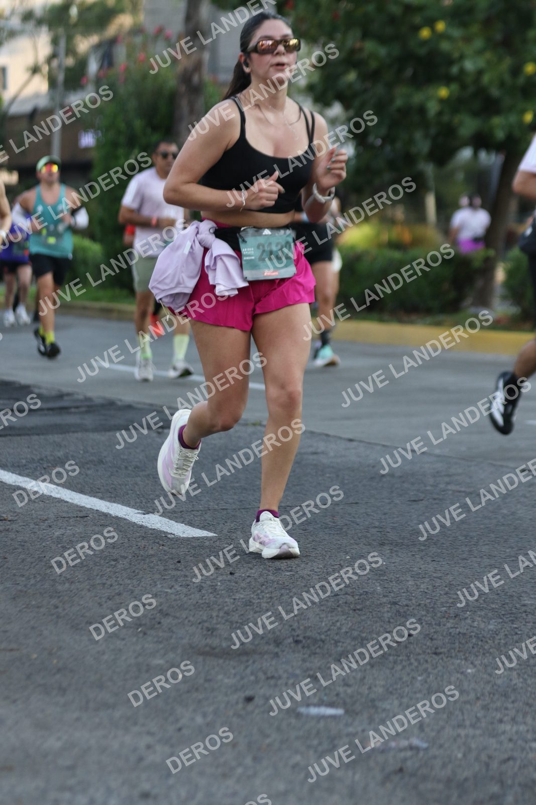 Foto de ADIDAS SPLITS GUADALAJARA 15K / 30K en Av. San Ignacio esquina Av. Ignacio L. Vallarta, Zapopan a las 07:35 · dorsal 2132