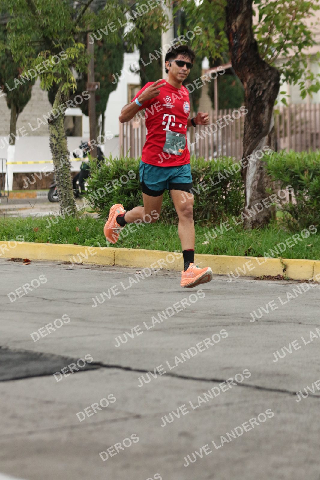 Foto de ADIDAS SPLITS GUADALAJARA 15K / 30K en Av. San Ignacio esquina Av. Ignacio L. Vallarta, Zapopan a las 06:52 · dorsal 3431
