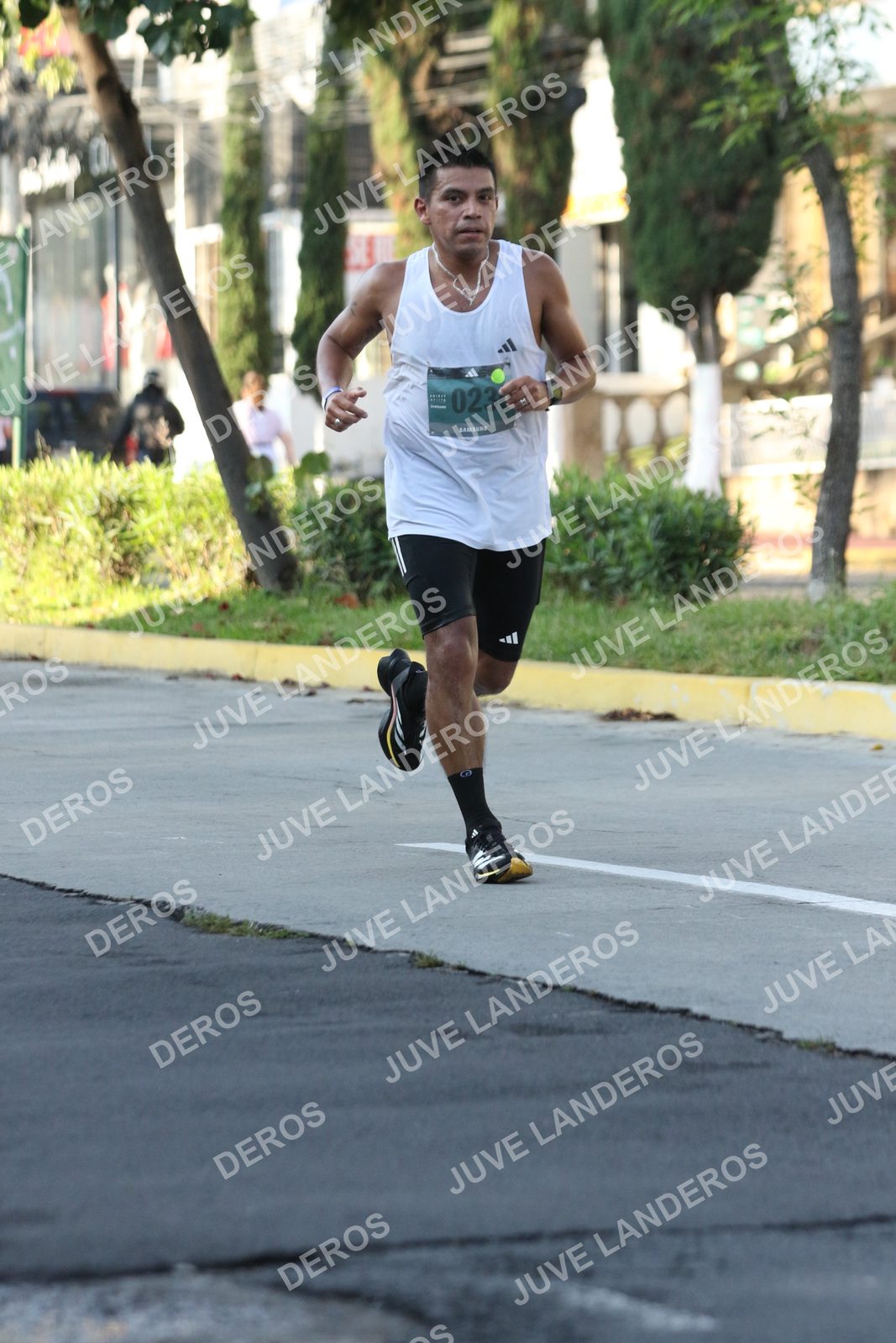 Foto de ADIDAS SPLITS GUADALAJARA 15K / 30K en Av. San Ignacio esquina Av. Ignacio L. Vallarta, Zapopan a las 08:00 · dorsal 23