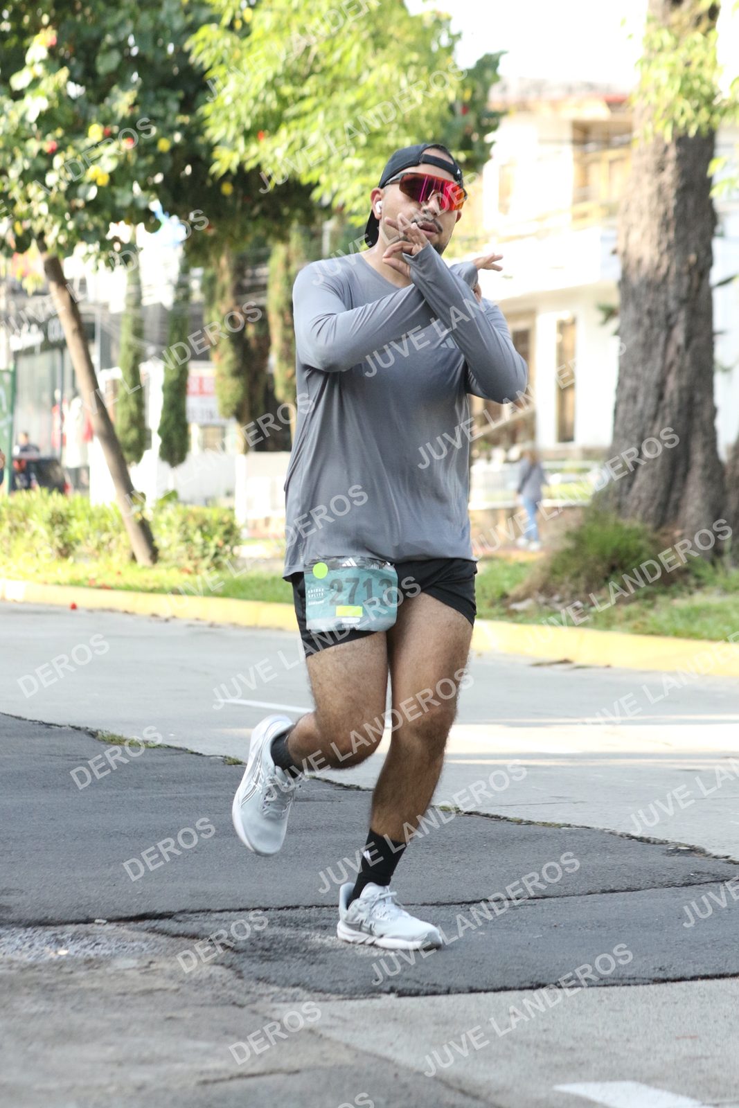 Foto de ADIDAS SPLITS GUADALAJARA 15K / 30K en Av. San Ignacio esquina Av. Ignacio L. Vallarta, Zapopan a las 08:28 · dorsal 2713