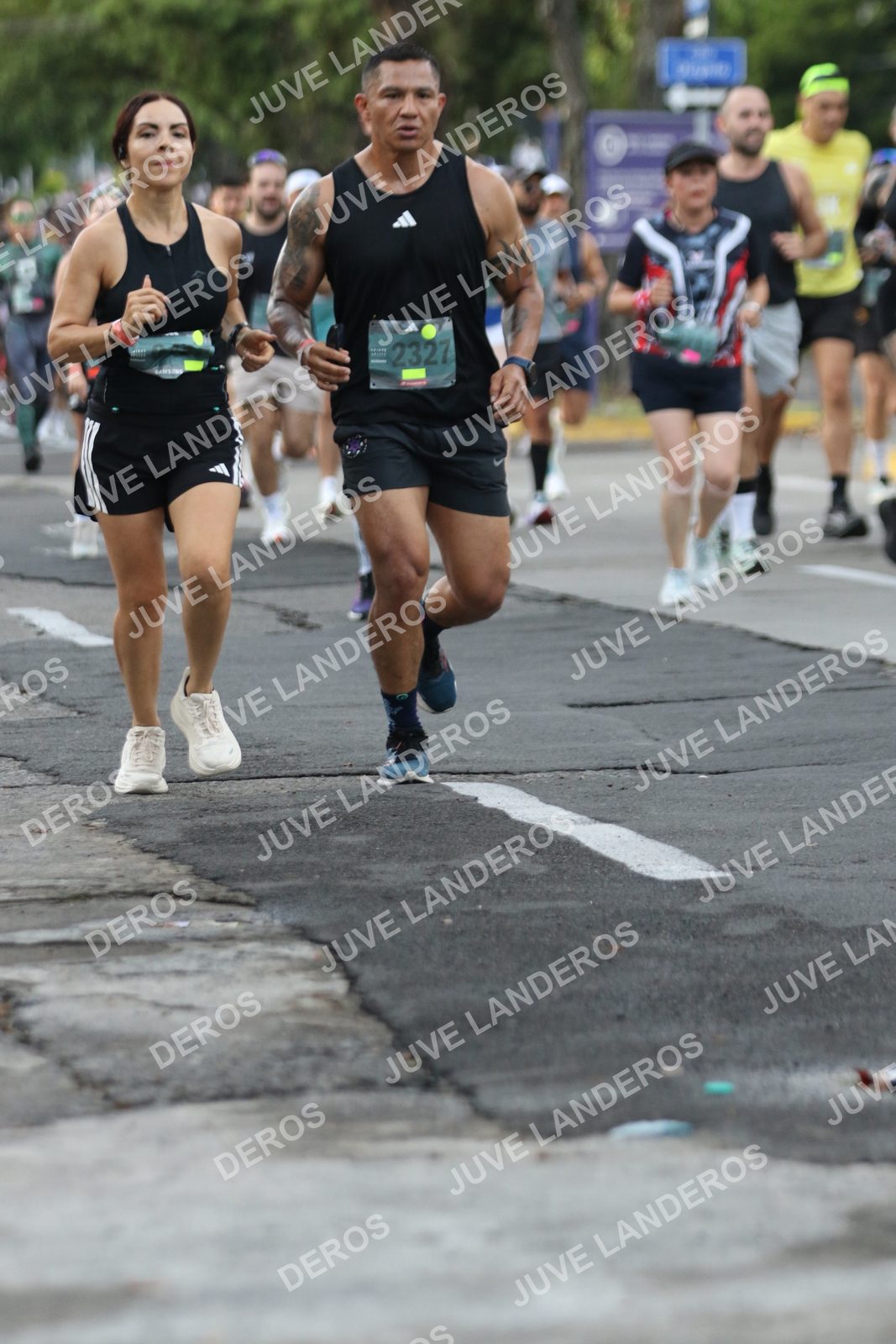 Foto de ADIDAS SPLITS GUADALAJARA 15K / 30K en Av. San Ignacio esquina Av. Ignacio L. Vallarta, Zapopan a las 07:06 · dorsal 2327