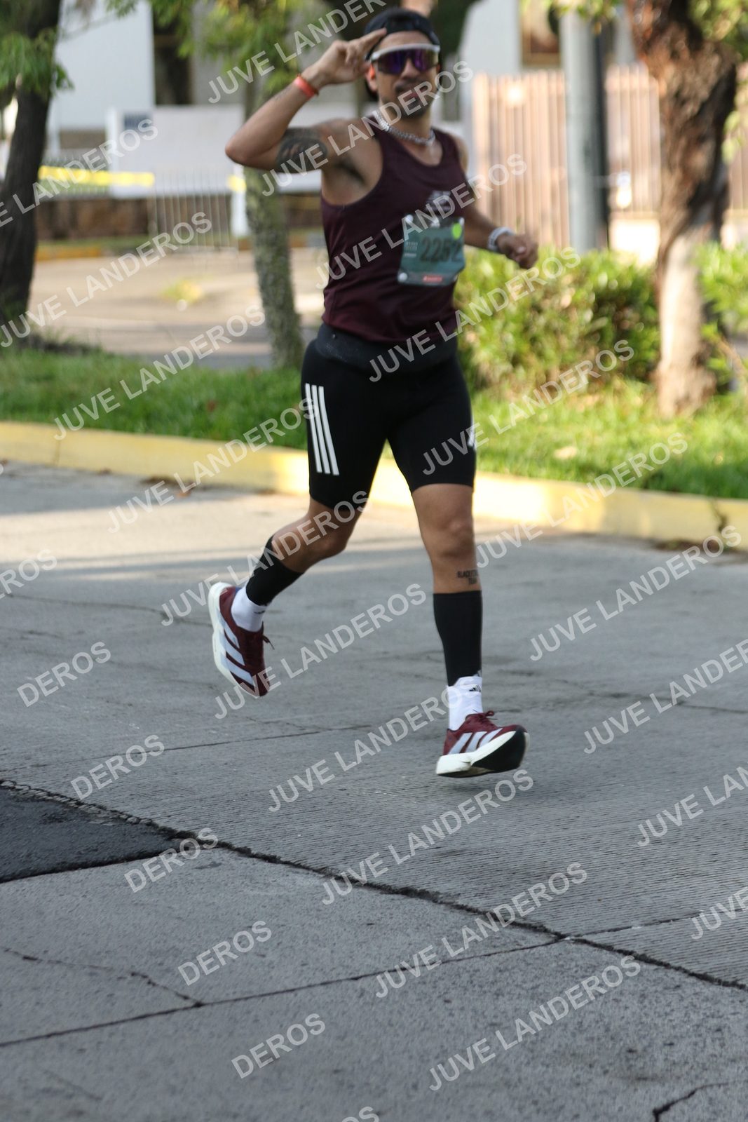 Foto de ADIDAS SPLITS GUADALAJARA 15K / 30K en Av. San Ignacio esquina Av. Ignacio L. Vallarta, Zapopan a las 08:19 · dorsal 2252