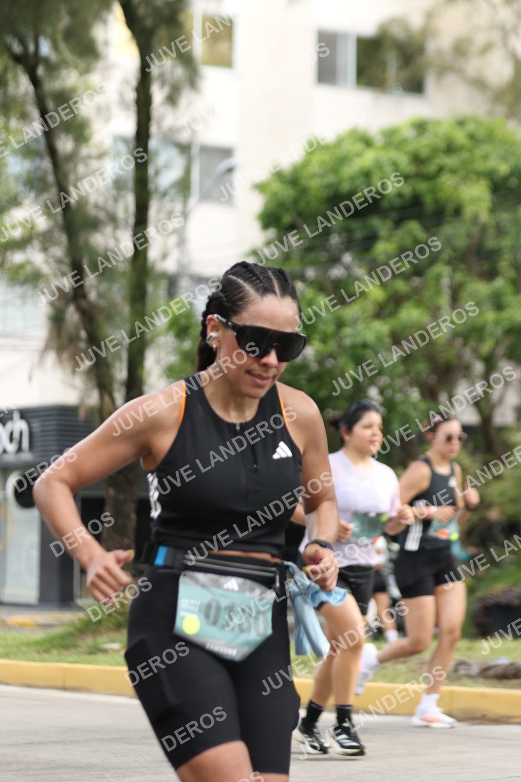 Foto de ADIDAS SPLITS GUADALAJARA 15K / 30K en Av. San Ignacio esquina Av. Ignacio L. Vallarta, Zapopan a las 09:07 · dorsal 180