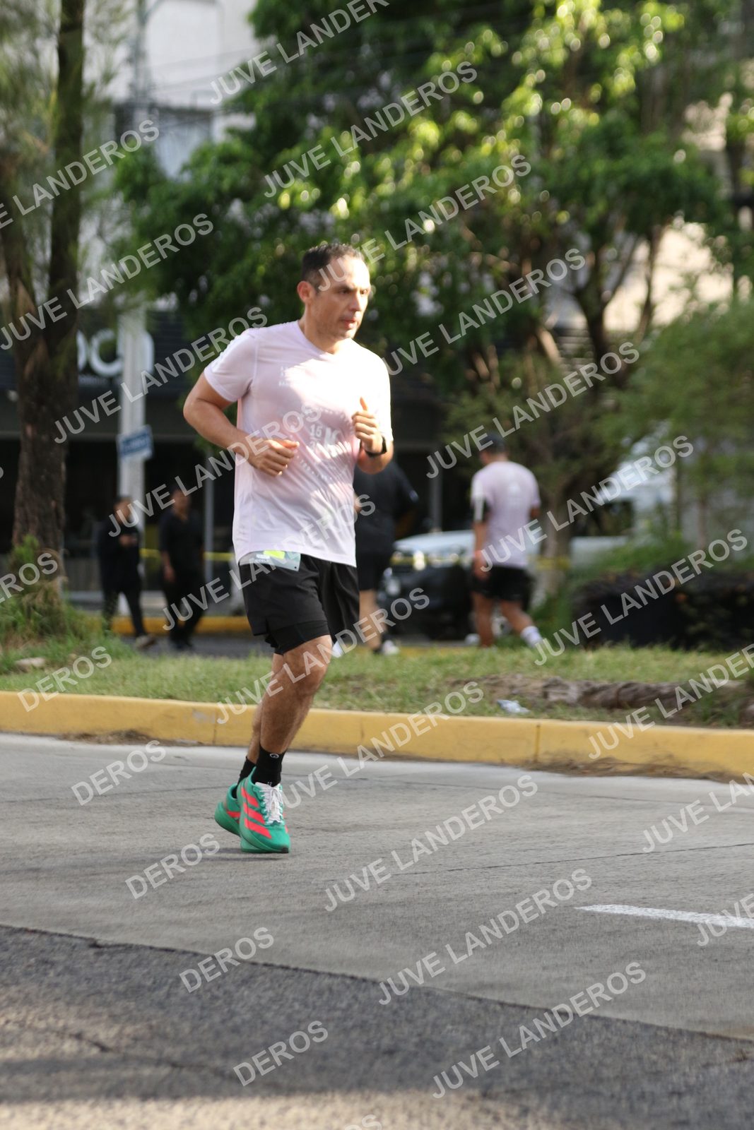 Foto de ADIDAS SPLITS GUADALAJARA 15K / 30K en Av. San Ignacio esquina Av. Ignacio L. Vallarta, Zapopan a las 08:45 · dorsal 15