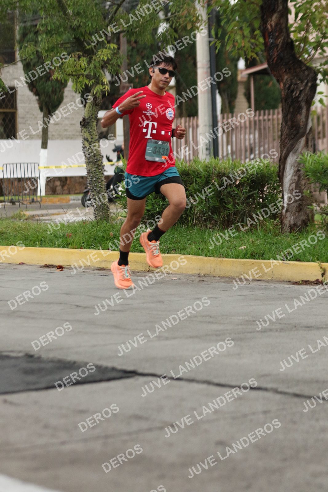 Foto de ADIDAS SPLITS GUADALAJARA 15K / 30K en Av. San Ignacio esquina Av. Ignacio L. Vallarta, Zapopan a las 06:52 · dorsal 3431