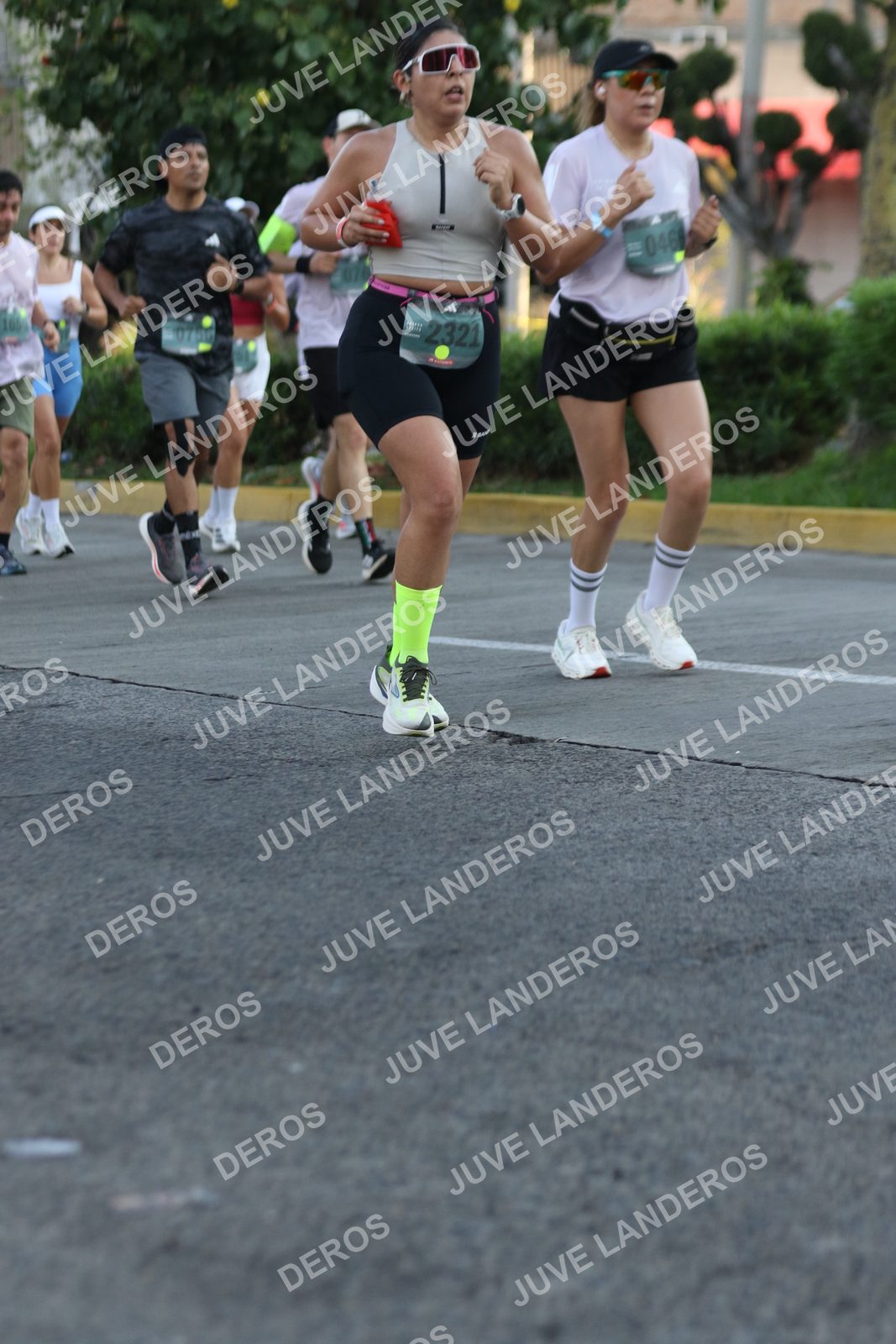 Foto de ADIDAS SPLITS GUADALAJARA 15K / 30K en Av. San Ignacio esquina Av. Ignacio L. Vallarta, Zapopan a las 07:34 · dorsal 2321