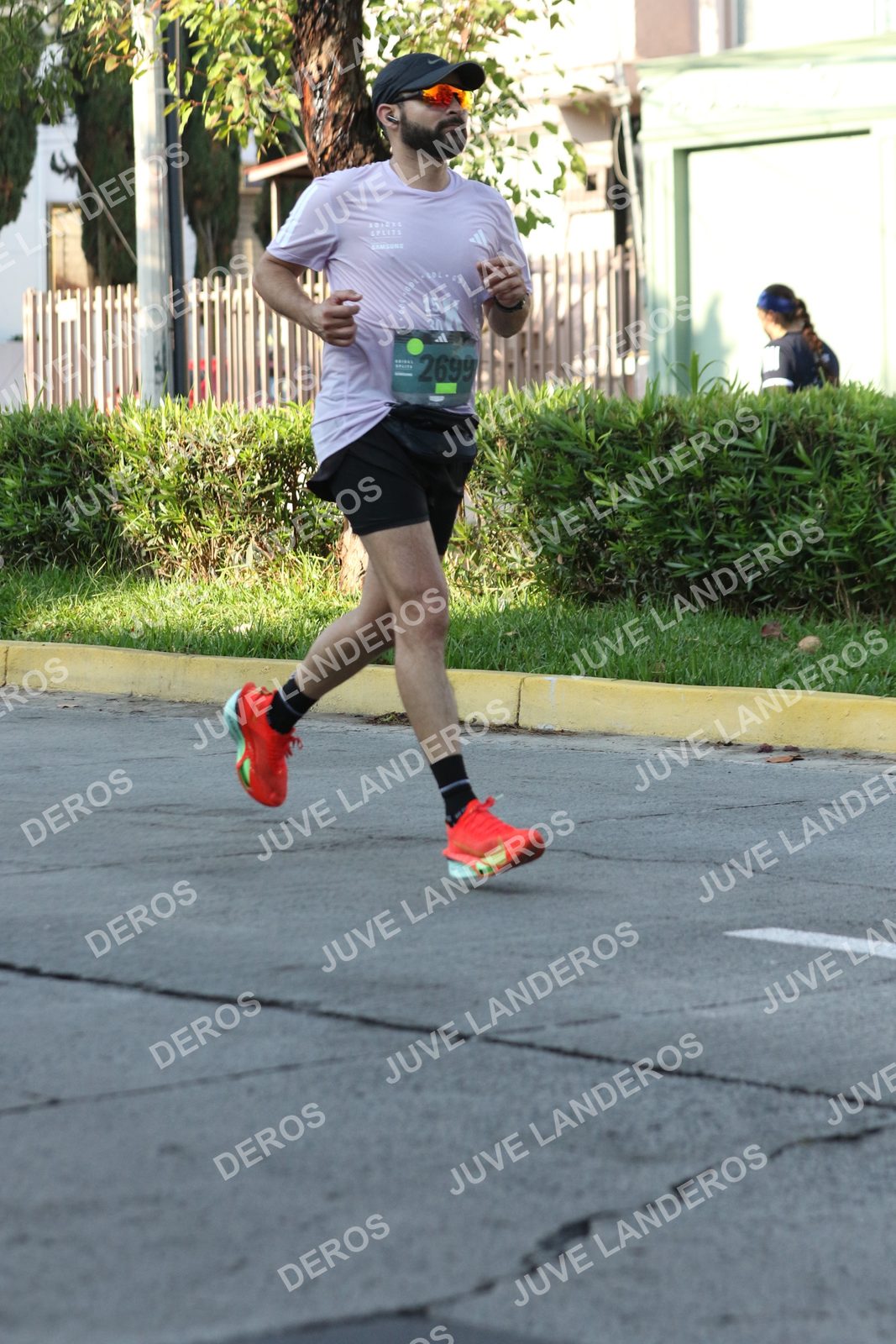 Foto de ADIDAS SPLITS GUADALAJARA 15K / 30K en Av. San Ignacio esquina Av. Ignacio L. Vallarta, Zapopan a las 08:06 · dorsal 2699