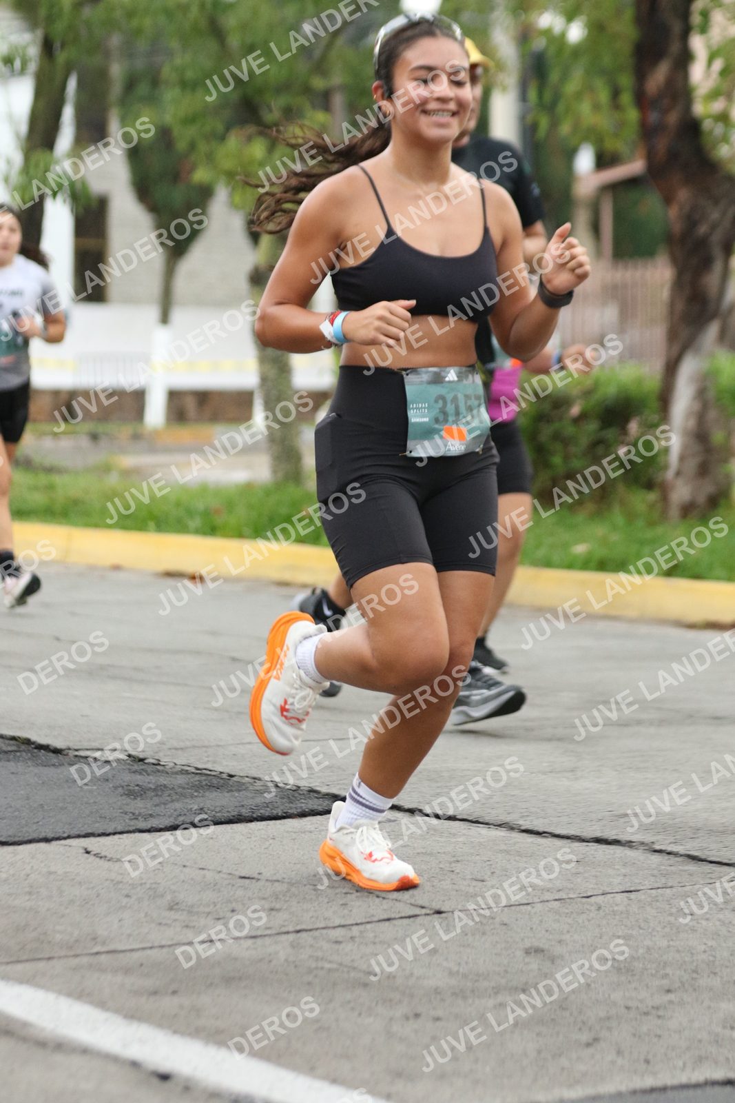 Foto de ADIDAS SPLITS GUADALAJARA 15K / 30K en Av. San Ignacio esquina Av. Ignacio L. Vallarta, Zapopan a las 06:56 · dorsal 3157