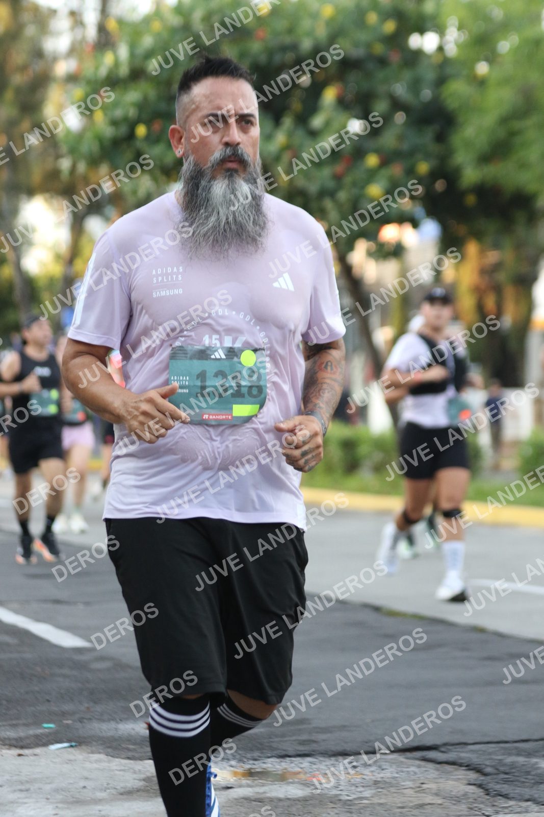 Foto de ADIDAS SPLITS GUADALAJARA 15K / 30K en Av. San Ignacio esquina Av. Ignacio L. Vallarta, Zapopan a las 07:10 · dorsal 1318, 15