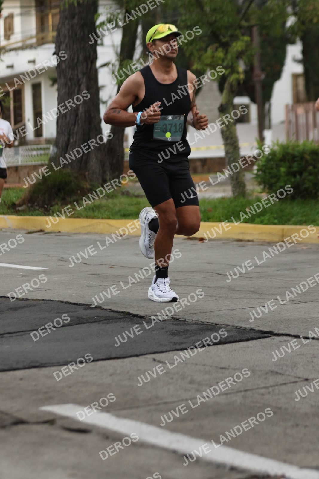 Foto de ADIDAS SPLITS GUADALAJARA 15K / 30K en Av. San Ignacio esquina Av. Ignacio L. Vallarta, Zapopan a las 06:53 · dorsal 3718