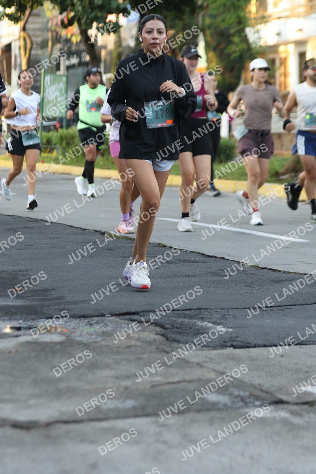 Foto de ADIDAS SPLITS GUADALAJARA 15K / 30K en Av. San Ignacio esquina Av. Ignacio L. Vallarta, Zapopan a las 07:13 · dorsal 1789