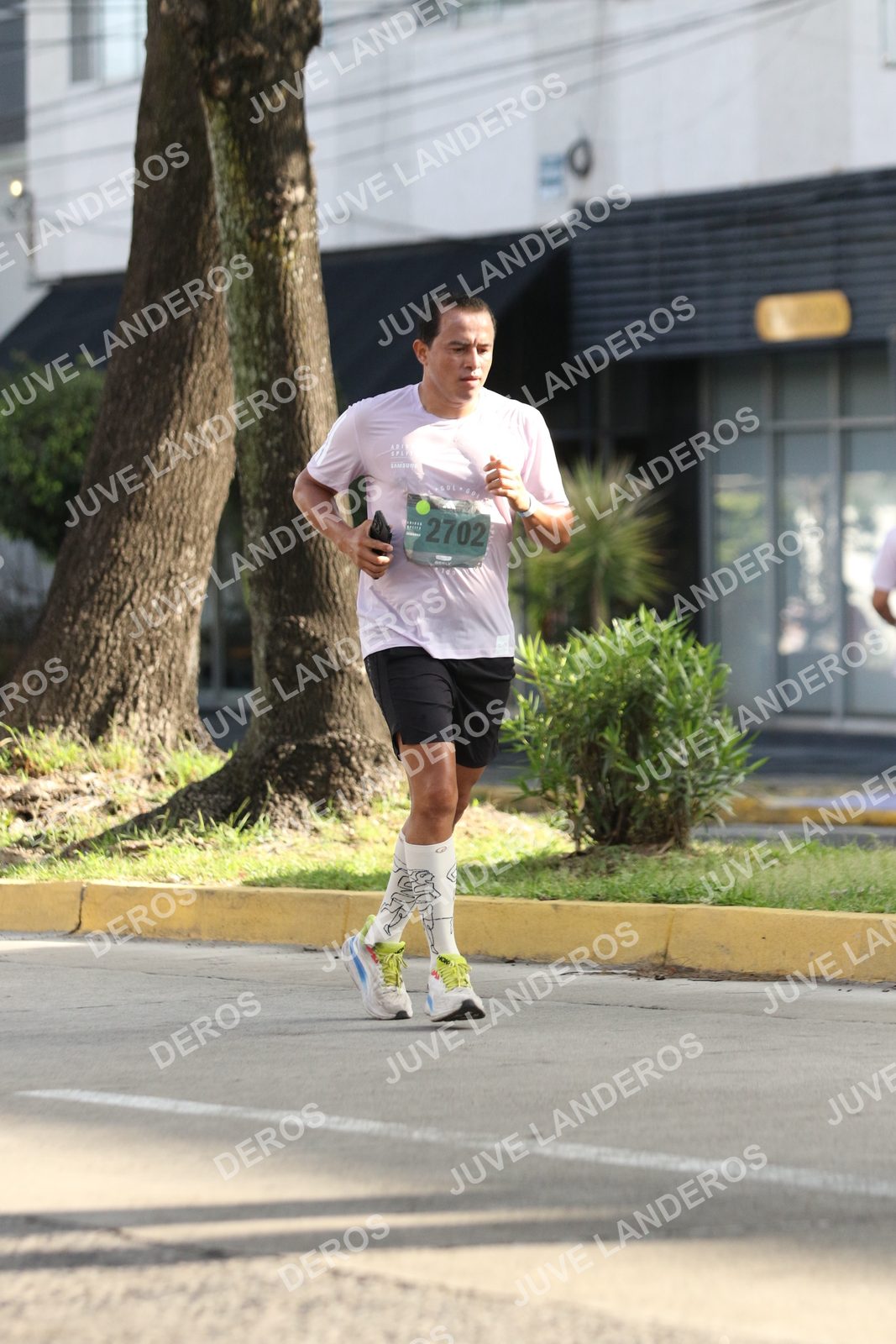 Foto de ADIDAS SPLITS GUADALAJARA 15K / 30K en Av. San Ignacio esquina Av. Ignacio L. Vallarta, Zapopan a las 08:49 · dorsal 2702