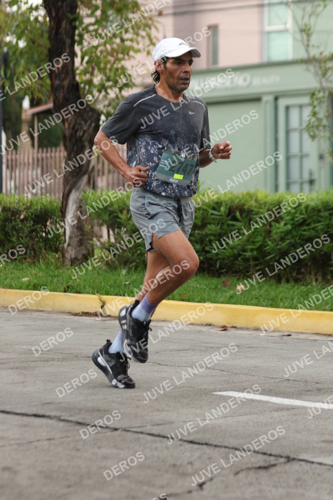 Foto de ADIDAS SPLITS GUADALAJARA 15K / 30K en Av. San Ignacio esquina Av. Ignacio L. Vallarta, Zapopan a las 06:50 · dorsal 2747