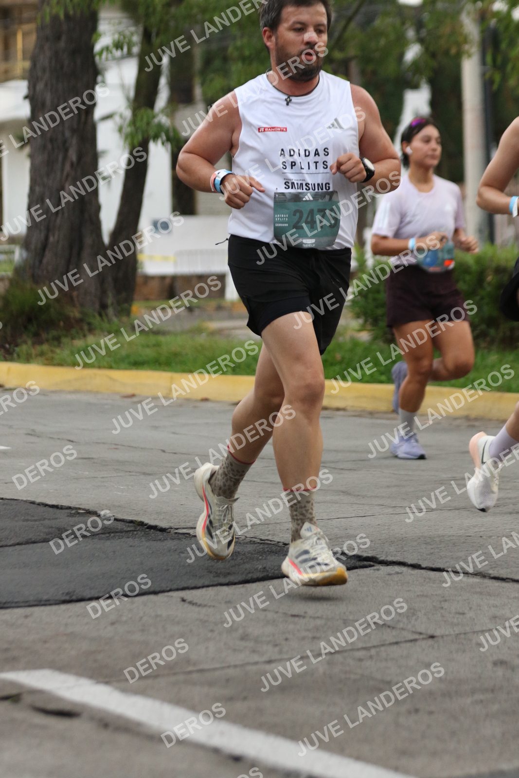Foto de ADIDAS SPLITS GUADALAJARA 15K / 30K en Av. San Ignacio esquina Av. Ignacio L. Vallarta, Zapopan a las 06:54 · dorsal 2479