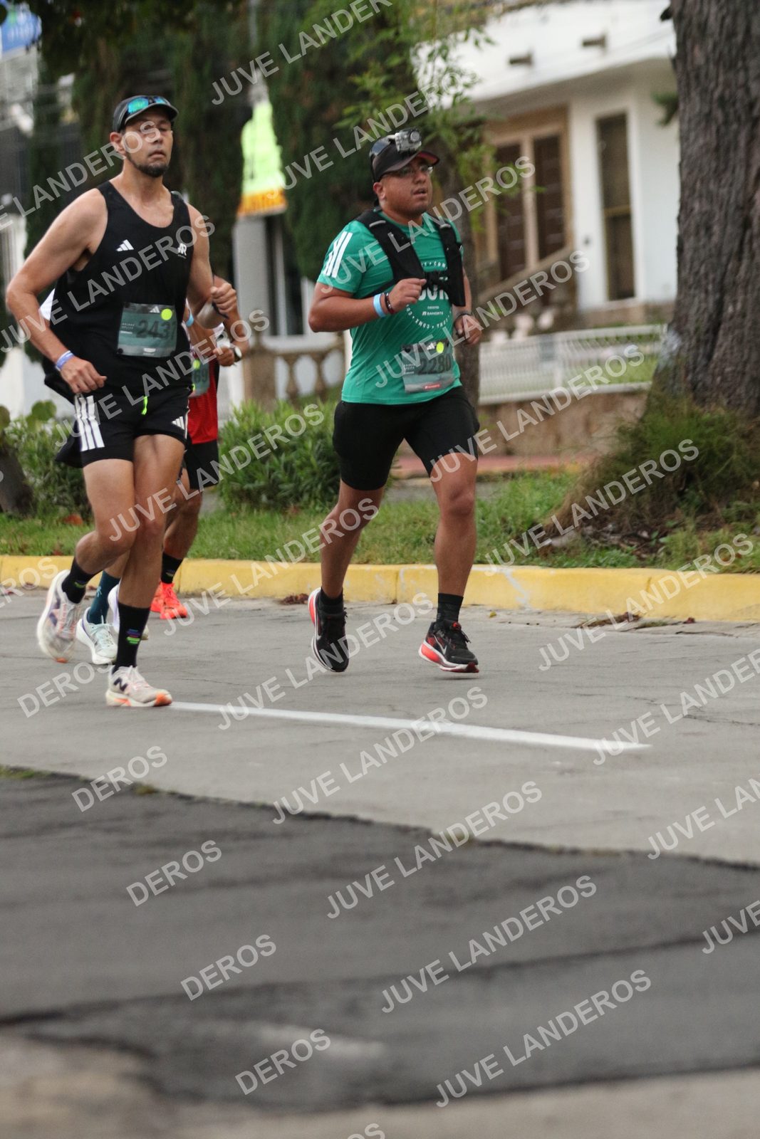 Foto de ADIDAS SPLITS GUADALAJARA 15K / 30K en Av. San Ignacio esquina Av. Ignacio L. Vallarta, Zapopan a las 06:51 · dorsal 2280, 69, 2437