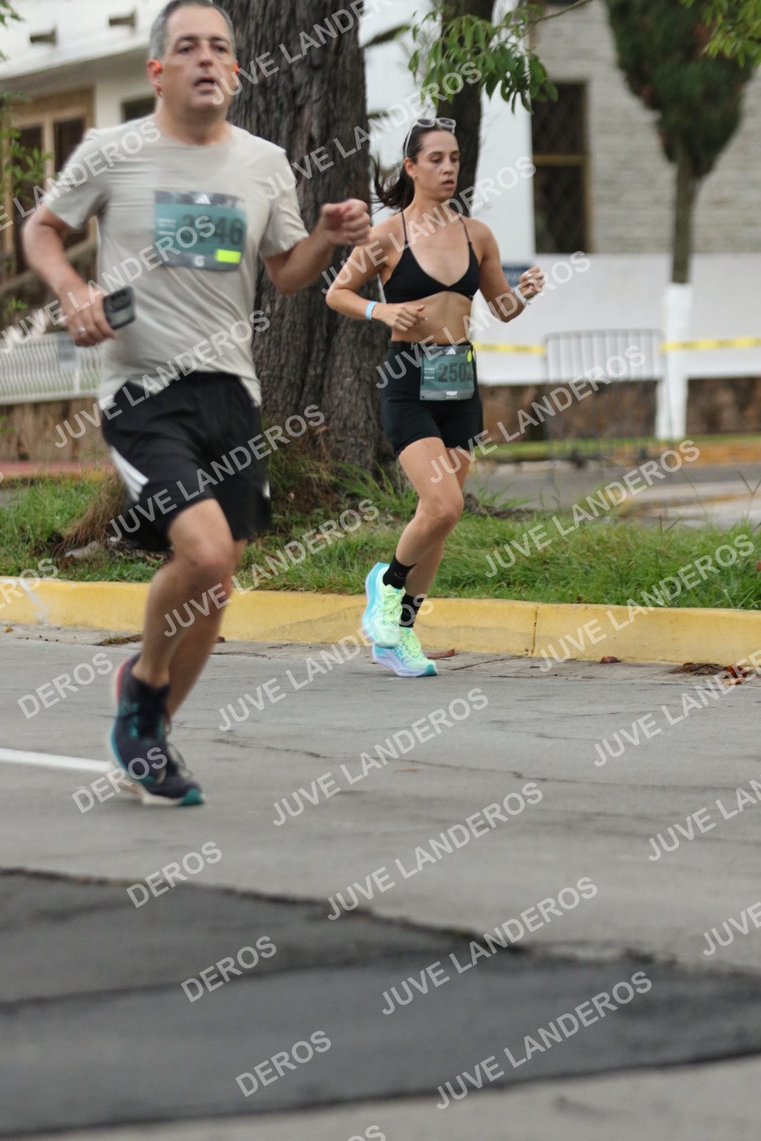 Foto de ADIDAS SPLITS GUADALAJARA 15K / 30K en Av. San Ignacio esquina Av. Ignacio L. Vallarta, Zapopan a las 06:55 · dorsal 3746, 2502