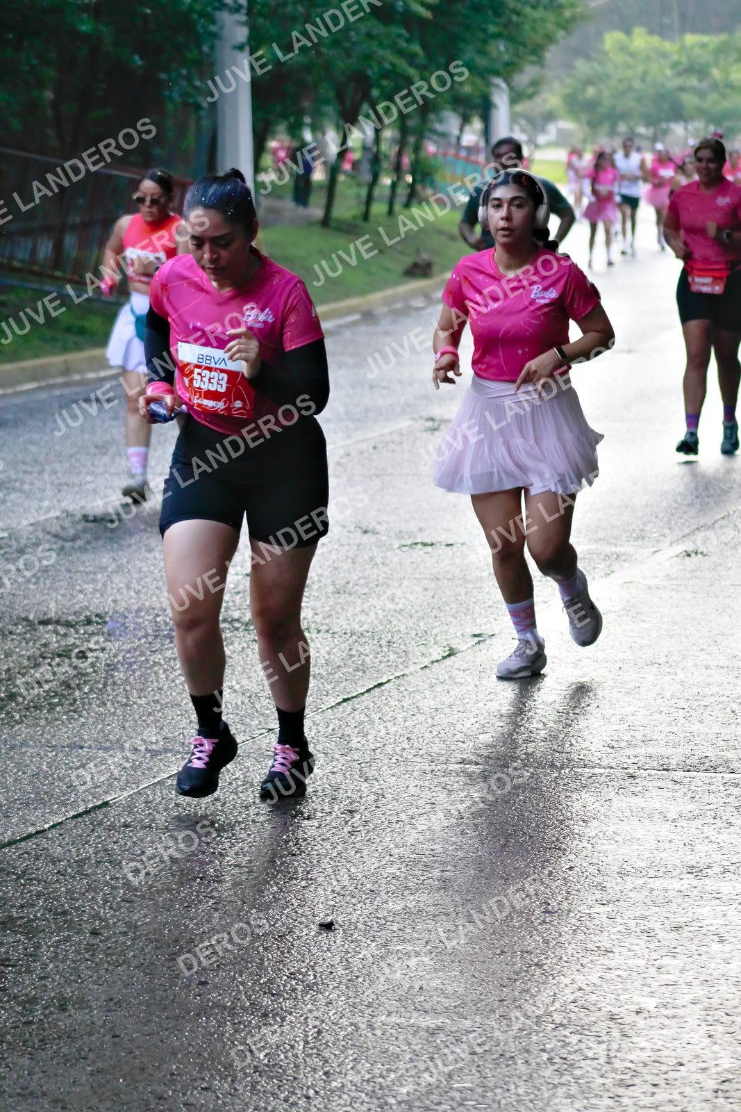Foto del BARBIE RUN GUADALAJARA en Paseo Andares, Blvd. Puerta de Hierro 4965, Zapopan a las 07:39 · Ruta · dorsal 5333