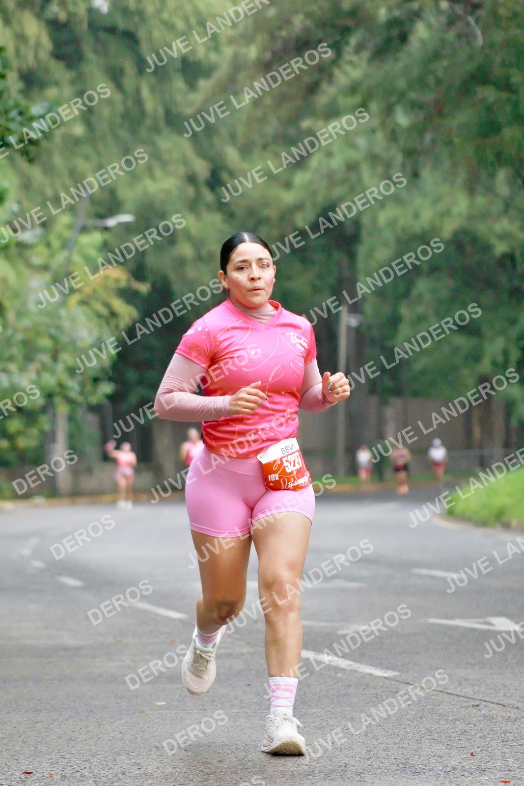Foto del BARBIE RUN GUADALAJARA en Paseo Andares, Blvd. Puerta de Hierro 4965, Zapopan a las 07:23 · Ruta · dorsal 5229