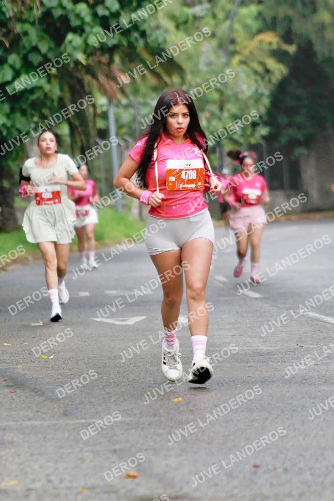 Foto del BARBIE RUN GUADALAJARA en Paseo Andares, Blvd. Puerta de Hierro 4965, Zapopan a las 07:23 · Ruta · dorsal 4708
