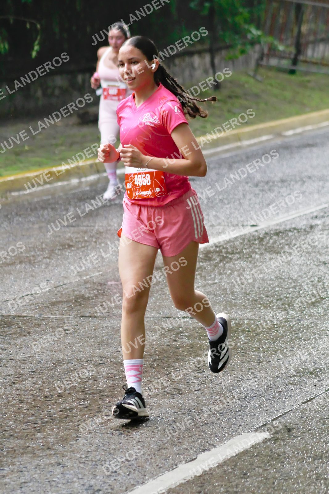 Foto del BARBIE RUN GUADALAJARA en Paseo Andares, Blvd. Puerta de Hierro 4965, Zapopan a las 07:46 · Ruta · dorsal 4958