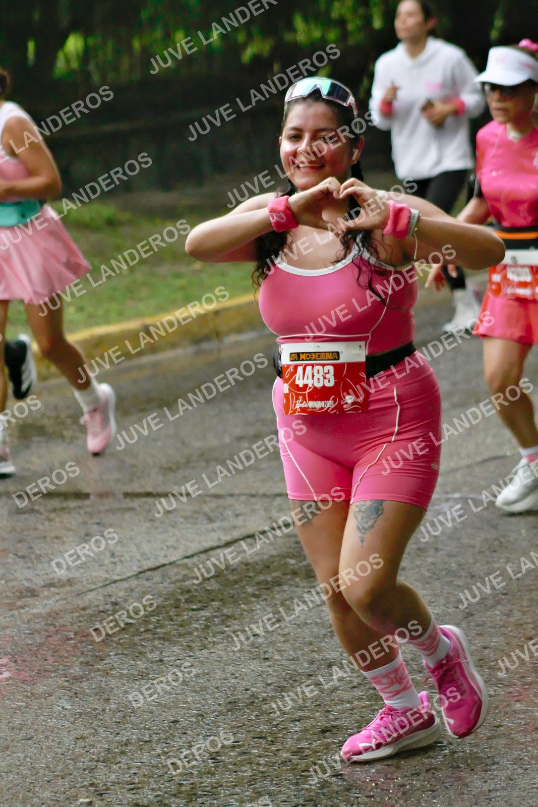 Foto del BARBIE RUN GUADALAJARA en Paseo Andares, Blvd. Puerta de Hierro 4965, Zapopan a las 07:36 · Ruta · dorsal 4483