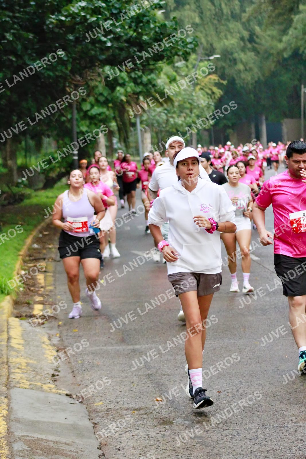 Foto del BARBIE RUN GUADALAJARA en Paseo Andares, Blvd. Puerta de Hierro 4965, Zapopan a las 07:06 · Ruta