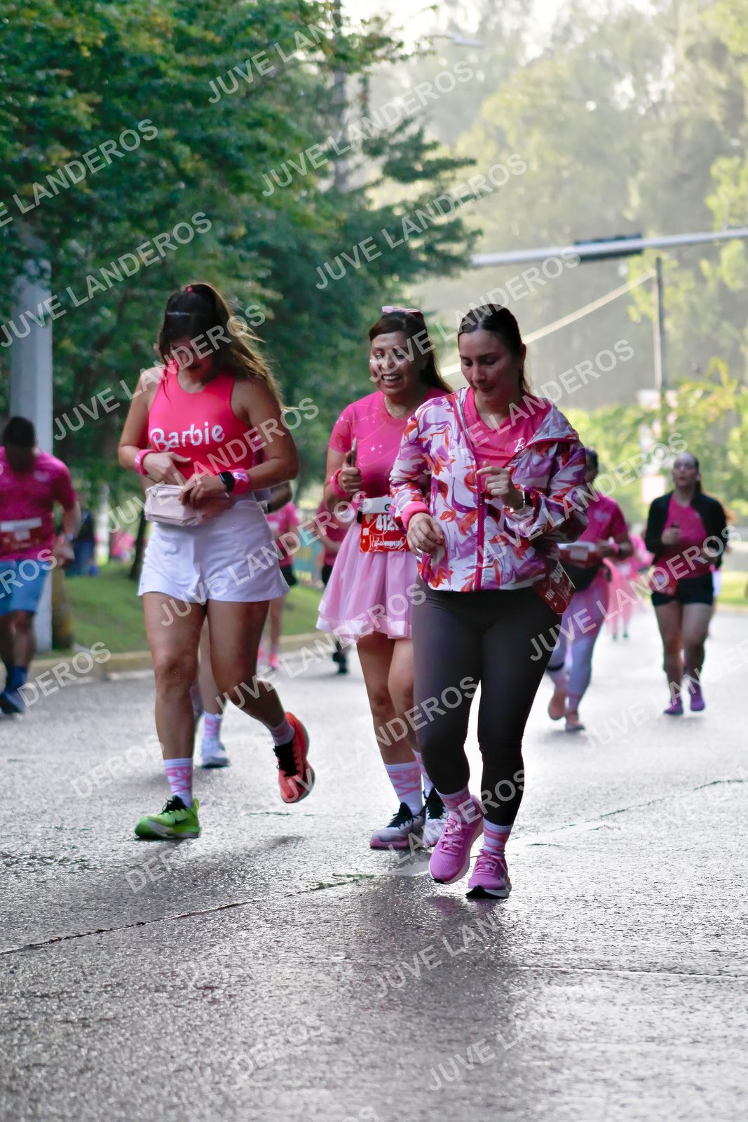 Foto del BARBIE RUN GUADALAJARA en Paseo Andares, Blvd. Puerta de Hierro 4965, Zapopan a las 07:41 · Ruta